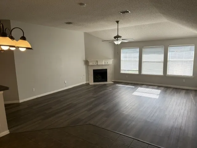 Single Family Residence For Rent in Collin County , 8806 Oakwood Lane, Frisco, Texas 75035, 3 Bedroom, 2 Bathroom, 2 Garage spaces, 1,746 Sqft, built in 1997, mls#21260898, Real Estate Agent in Frisco, Homes For Rent in Collin county, Homes For Rent in Frisco, Realtor in Frisco Texas, Real Estate Brokerage Independent Realty Texas, Luminita Cordes Realtor