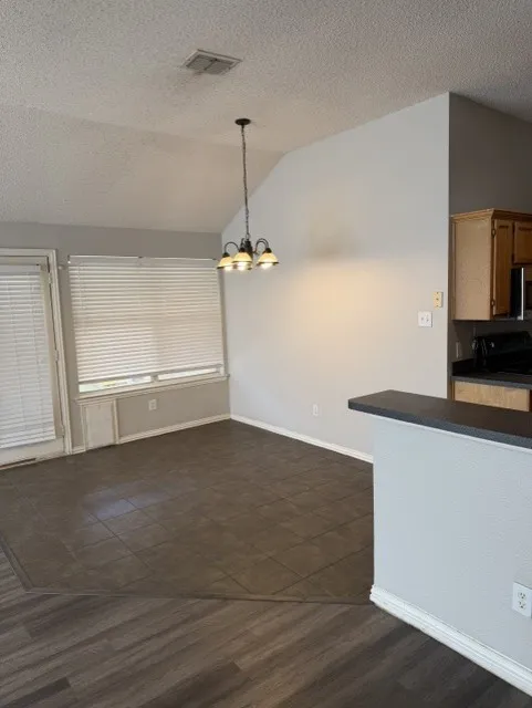 Single Family Residence For Rent in Collin County , 8806 Oakwood Lane, Frisco, Texas 75035, 3 Bedroom, 2 Bathroom, 2 Garage spaces, 1,746 Sqft, built in 1997, mls#21260898, Real Estate Agent in Frisco, Homes For Rent in Collin county, Homes For Rent in Frisco, Realtor in Frisco Texas, Real Estate Brokerage Independent Realty Texas, Luminita Cordes Realtor