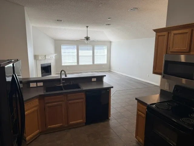 Single Family Residence For Rent in Collin County , 8806 Oakwood Lane, Frisco, Texas 75035, 3 Bedroom, 2 Bathroom, 2 Garage spaces, 1,746 Sqft, built in 1997, mls#21260898, Real Estate Agent in Frisco, Homes For Rent in Collin county, Homes For Rent in Frisco, Realtor in Frisco Texas, Real Estate Brokerage Independent Realty Texas, Luminita Cordes Realtor