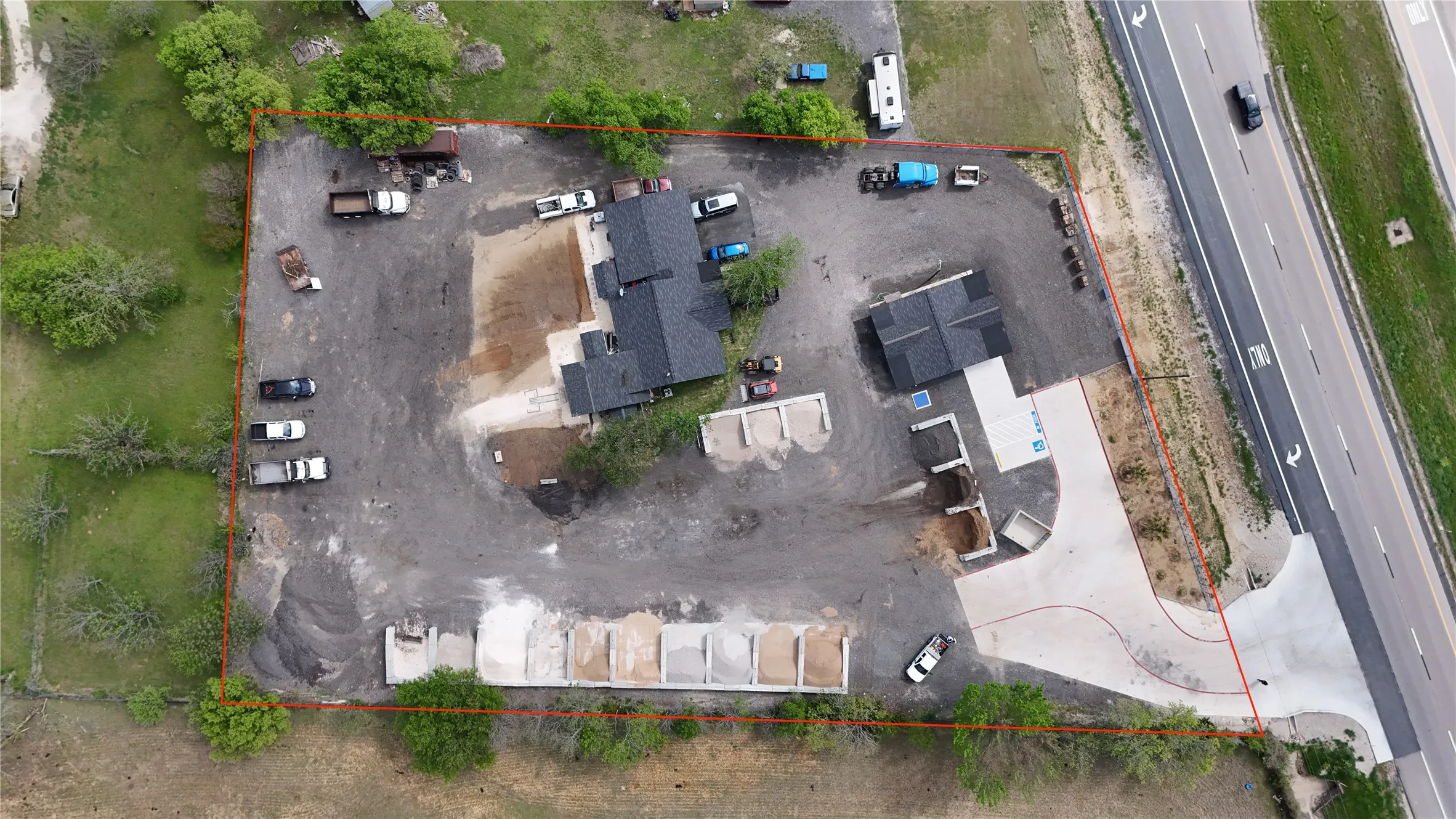 Industrial For Sale in Johnson County , 4231 Highway 67, Keene, Texas 76031, 0, 0, Garage spaces, 2,400 Sqft, built in 1970, mls#21257066, Real Estate Agent in Keene, Homes For Sale in Johnson county, Homes For Sale in Keene, Realtor in Keene Texas, Real Estate Brokerage Independent Realty Texas, Luminita Cordes Realtor