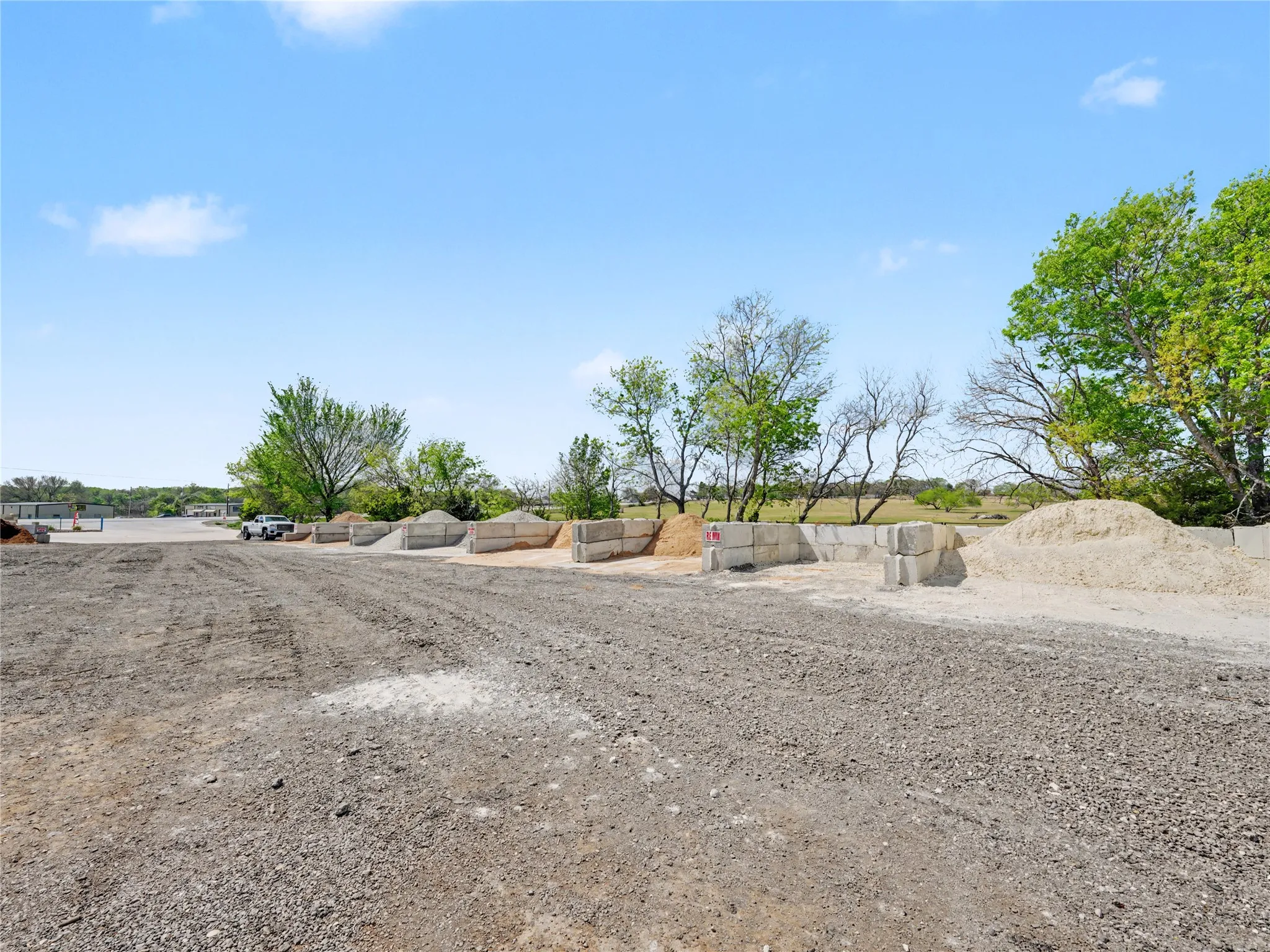 Industrial For Sale in Johnson County , 4231 Highway 67, Keene, Texas 76031, 0, 0, Garage spaces, 2,400 Sqft, built in 1970, mls#21257066, Real Estate Agent in Keene, Homes For Sale in Johnson county, Homes For Sale in Keene, Realtor in Keene Texas, Real Estate Brokerage Independent Realty Texas, Luminita Cordes Realtor