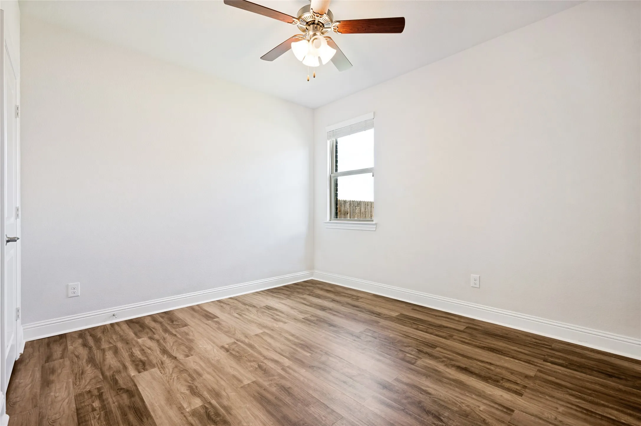 Single Family Residence For Sale in Denton County , 11316 Bullion Way, Aubrey, Texas 76227, 3 Bedroom, 2 Bathroom, 2 Garage spaces, 1,791 Sqft, built in 2019, mls#21266391, Real Estate Agent in Aubrey, Homes For Sale in Denton county, Homes For Sale in Aubrey, Realtor in Aubrey Texas, Real Estate Brokerage Independent Realty Texas, Luminita Cordes Realtor