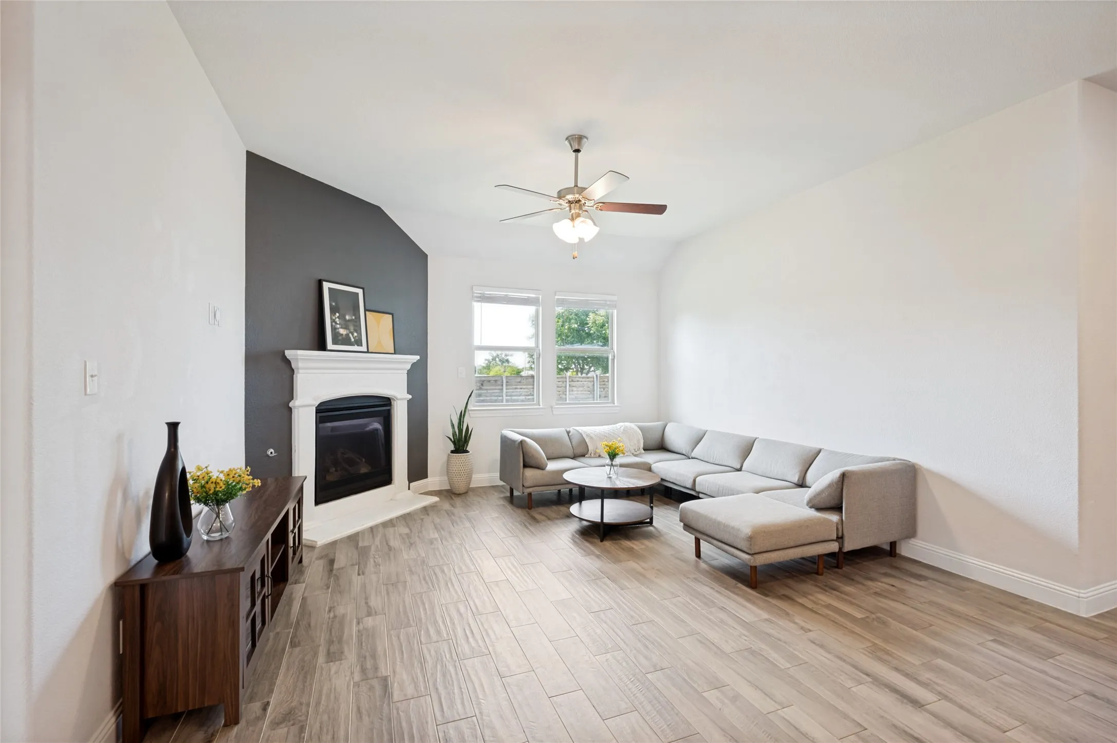 Single Family Residence For Sale in Denton County , 11316 Bullion Way, Aubrey, Texas 76227, 3 Bedroom, 2 Bathroom, 2 Garage spaces, 1,791 Sqft, built in 2019, mls#21266391, Real Estate Agent in Aubrey, Homes For Sale in Denton county, Homes For Sale in Aubrey, Realtor in Aubrey Texas, Real Estate Brokerage Independent Realty Texas, Luminita Cordes Realtor