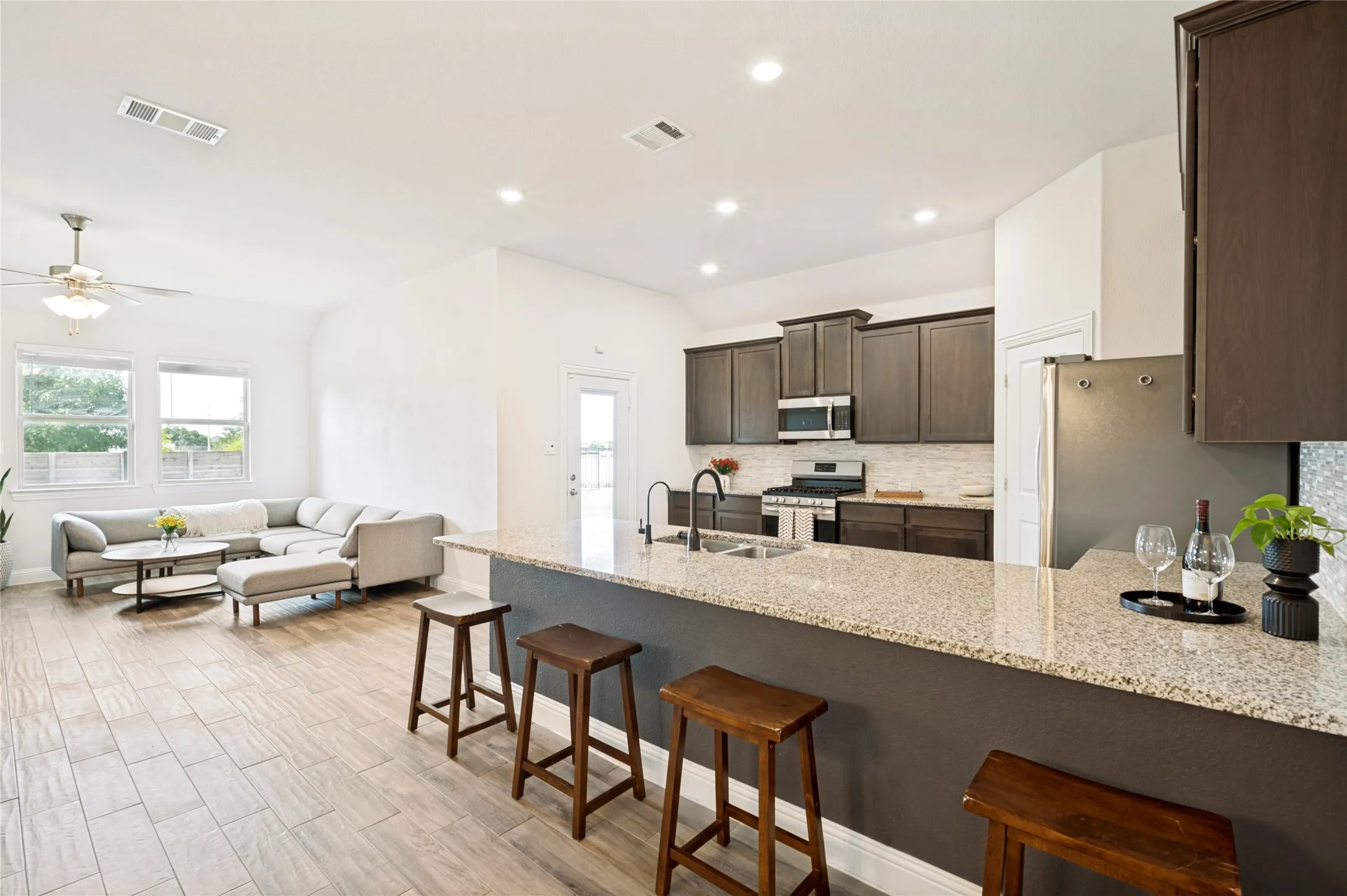 Single Family Residence For Sale in Denton County , 11316 Bullion Way, Aubrey, Texas 76227, 3 Bedroom, 2 Bathroom, 2 Garage spaces, 1,791 Sqft, built in 2019, mls#21266391, Real Estate Agent in Aubrey, Homes For Sale in Denton county, Homes For Sale in Aubrey, Realtor in Aubrey Texas, Real Estate Brokerage Independent Realty Texas, Luminita Cordes Realtor