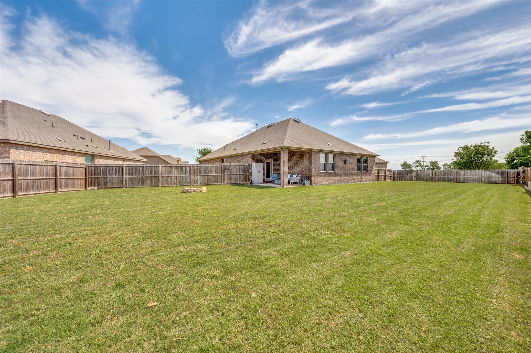 Single Family Residence For Sale in Denton County , 11316 Bullion Way, Aubrey, Texas 76227, 3 Bedroom, 2 Bathroom, 2 Garage spaces, 1,791 Sqft, built in 2019, mls#21266391, Real Estate Agent in Aubrey, Homes For Sale in Denton county, Homes For Sale in Aubrey, Realtor in Aubrey Texas, Real Estate Brokerage Independent Realty Texas, Luminita Cordes Realtor