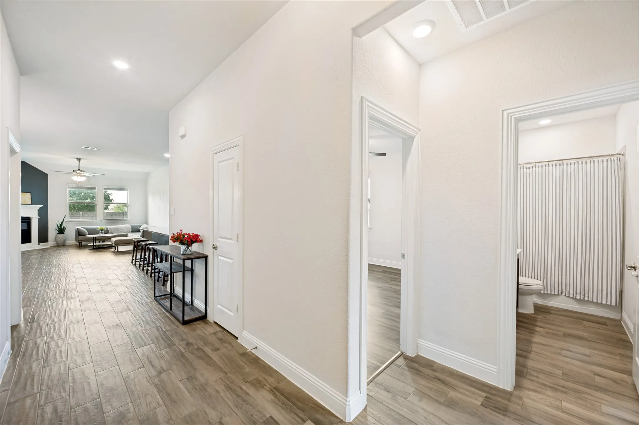 Single Family Residence For Sale in Denton County , 11316 Bullion Way, Aubrey, Texas 76227, 3 Bedroom, 2 Bathroom, 2 Garage spaces, 1,791 Sqft, built in 2019, mls#21266391, Real Estate Agent in Aubrey, Homes For Sale in Denton county, Homes For Sale in Aubrey, Realtor in Aubrey Texas, Real Estate Brokerage Independent Realty Texas, Luminita Cordes Realtor