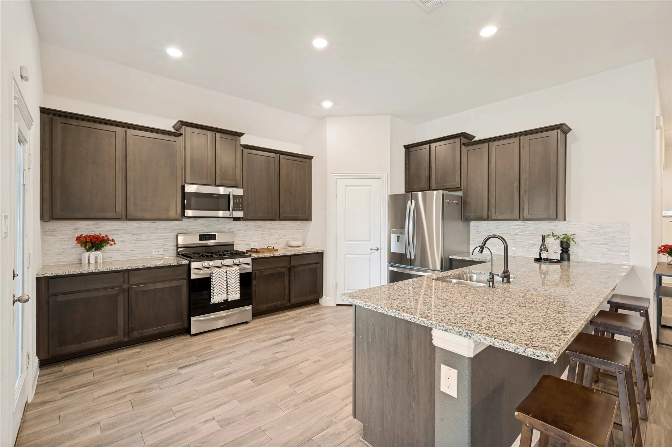 Single Family Residence For Sale in Denton County , 11316 Bullion Way, Aubrey, Texas 76227, 3 Bedroom, 2 Bathroom, 2 Garage spaces, 1,791 Sqft, built in 2019, mls#21266391, Real Estate Agent in Aubrey, Homes For Sale in Denton county, Homes For Sale in Aubrey, Realtor in Aubrey Texas, Real Estate Brokerage Independent Realty Texas, Luminita Cordes Realtor