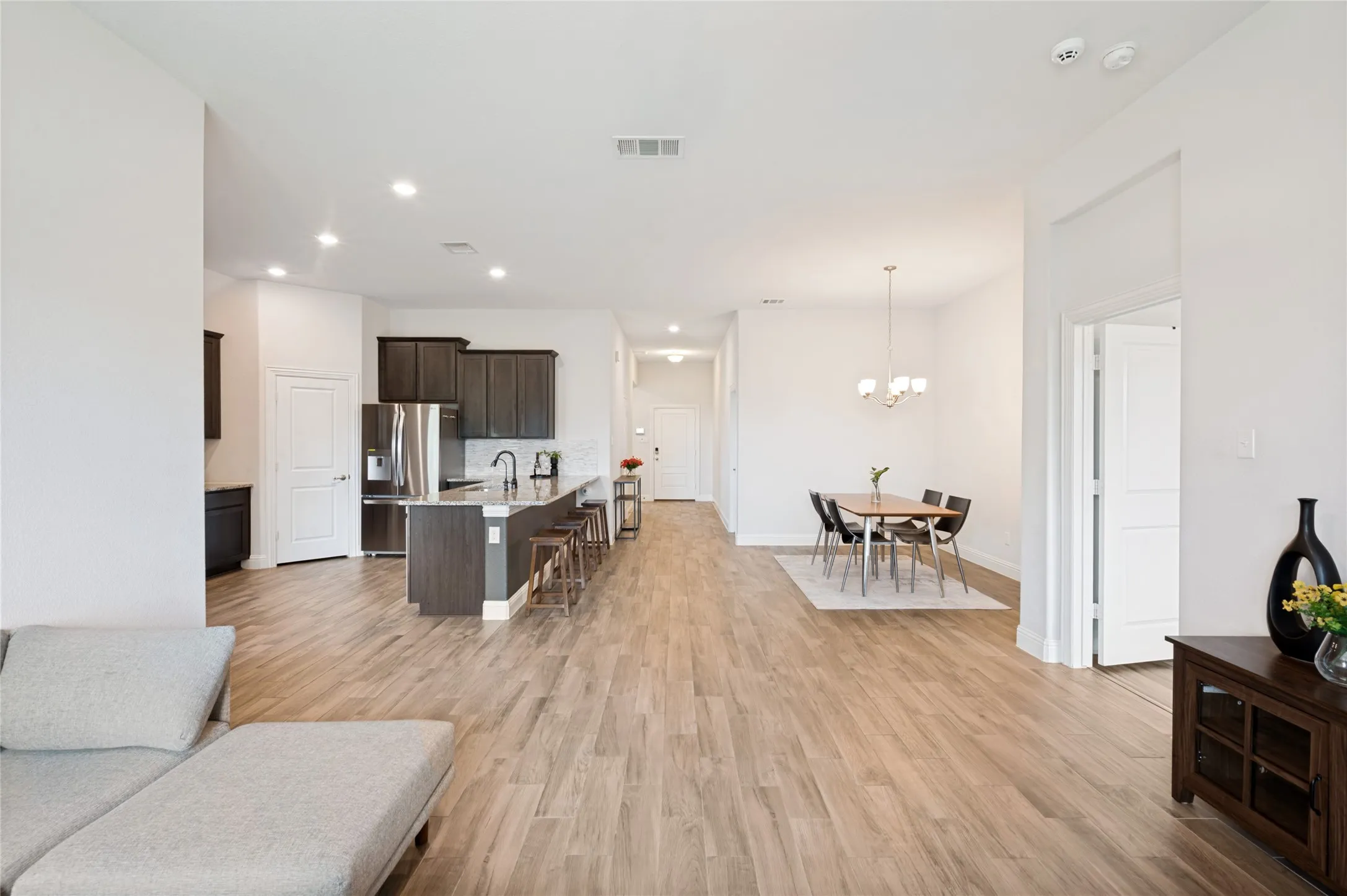 Single Family Residence For Sale in Denton County , 11316 Bullion Way, Aubrey, Texas 76227, 3 Bedroom, 2 Bathroom, 2 Garage spaces, 1,791 Sqft, built in 2019, mls#21266391, Real Estate Agent in Aubrey, Homes For Sale in Denton county, Homes For Sale in Aubrey, Realtor in Aubrey Texas, Real Estate Brokerage Independent Realty Texas, Luminita Cordes Realtor