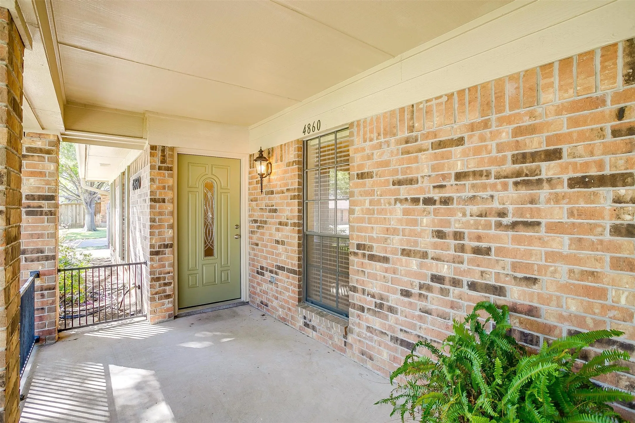 Duplex For Rent in Tarrant County , 4860 Ledgestone Court, Fort Worth, Texas 76132, 3 Bedroom, 2 Bathroom, 2 Garage spaces, 1,784 Sqft, built in 1977, mls#21266157, Real Estate Agent in Fort Worth, Homes For Rent in Tarrant county, Homes For Rent in Fort Worth, Realtor in Fort Worth Texas, Real Estate Brokerage Independent Realty Texas, Luminita Cordes Realtor