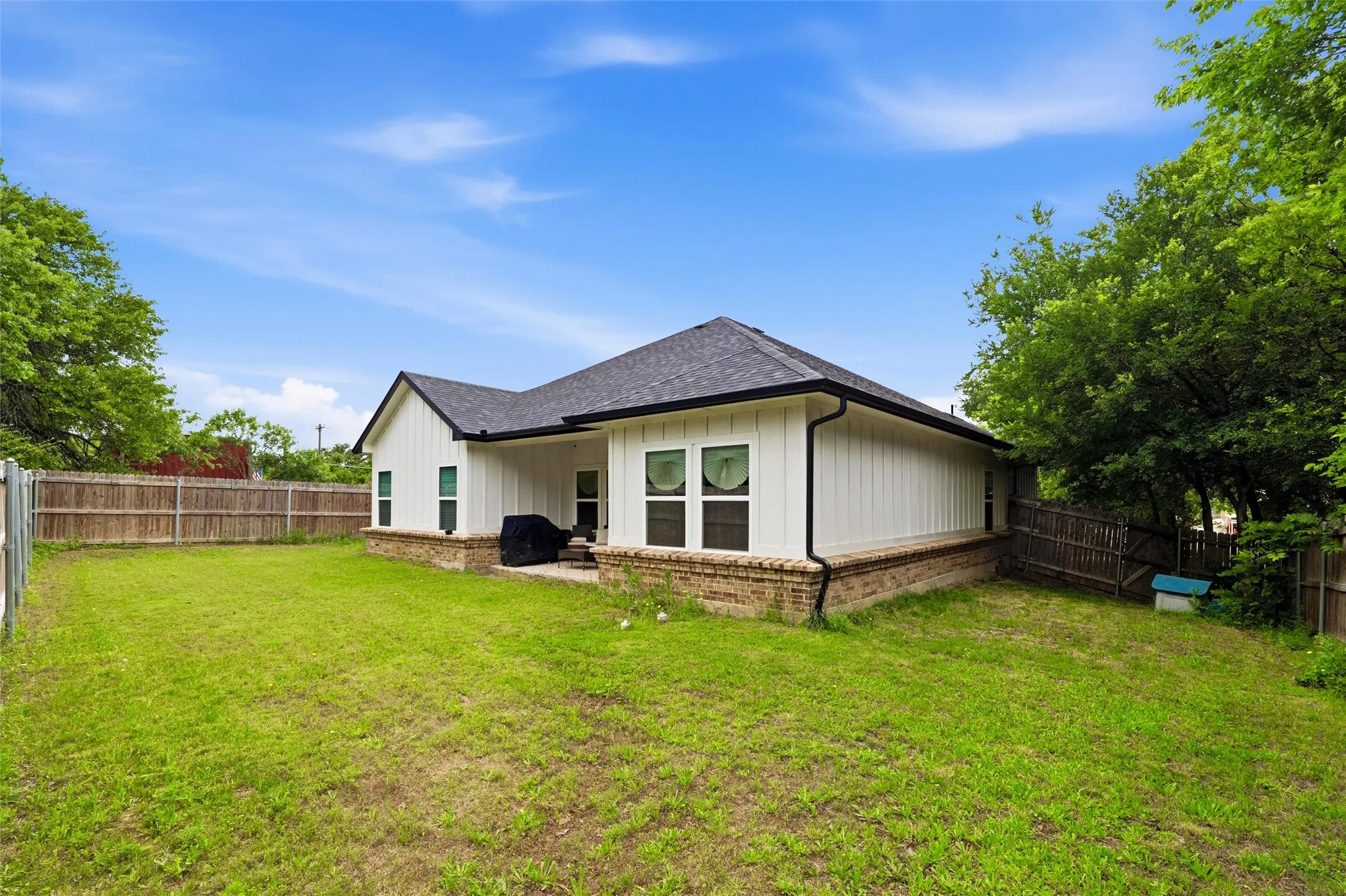 Single Family Residence For Sale in Johnson County , 203 Pioneer Drive, Keene, Texas 76059, 5 Bedroom, 2 Bathroom, 2 Garage spaces, 2,314 Sqft, built in 2022, Price $395,000, mls#21262643, Real Estate Agent in Keene, Homes For Sale in Johnson county, Homes For Sale in Keene, Realtor in Keene Texas, Real Estate Brokerage Independent Realty Texas, Luminita Cordes Realtor