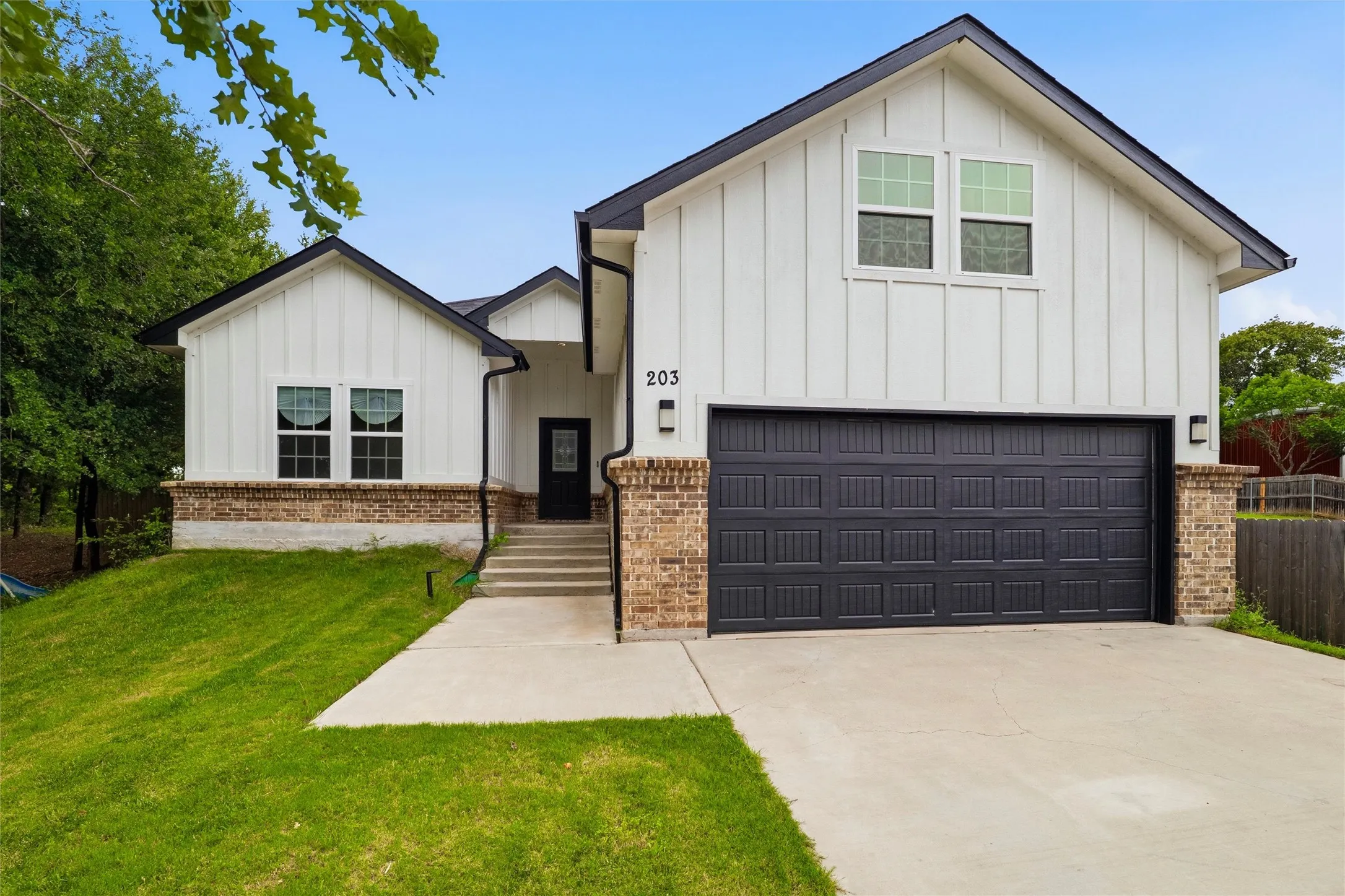 Single Family Residence For Sale in Johnson County , 203 Pioneer Drive, Keene, Texas 76059, 5 Bedroom, 2 Bathroom, 2 Garage spaces, 2,314 Sqft, built in 2022, Price $395,000, mls#21262643, Real Estate Agent in Keene, Homes For Sale in Johnson county, Homes For Sale in Keene, Realtor in Keene Texas, Real Estate Brokerage Independent Realty Texas, Luminita Cordes Realtor
