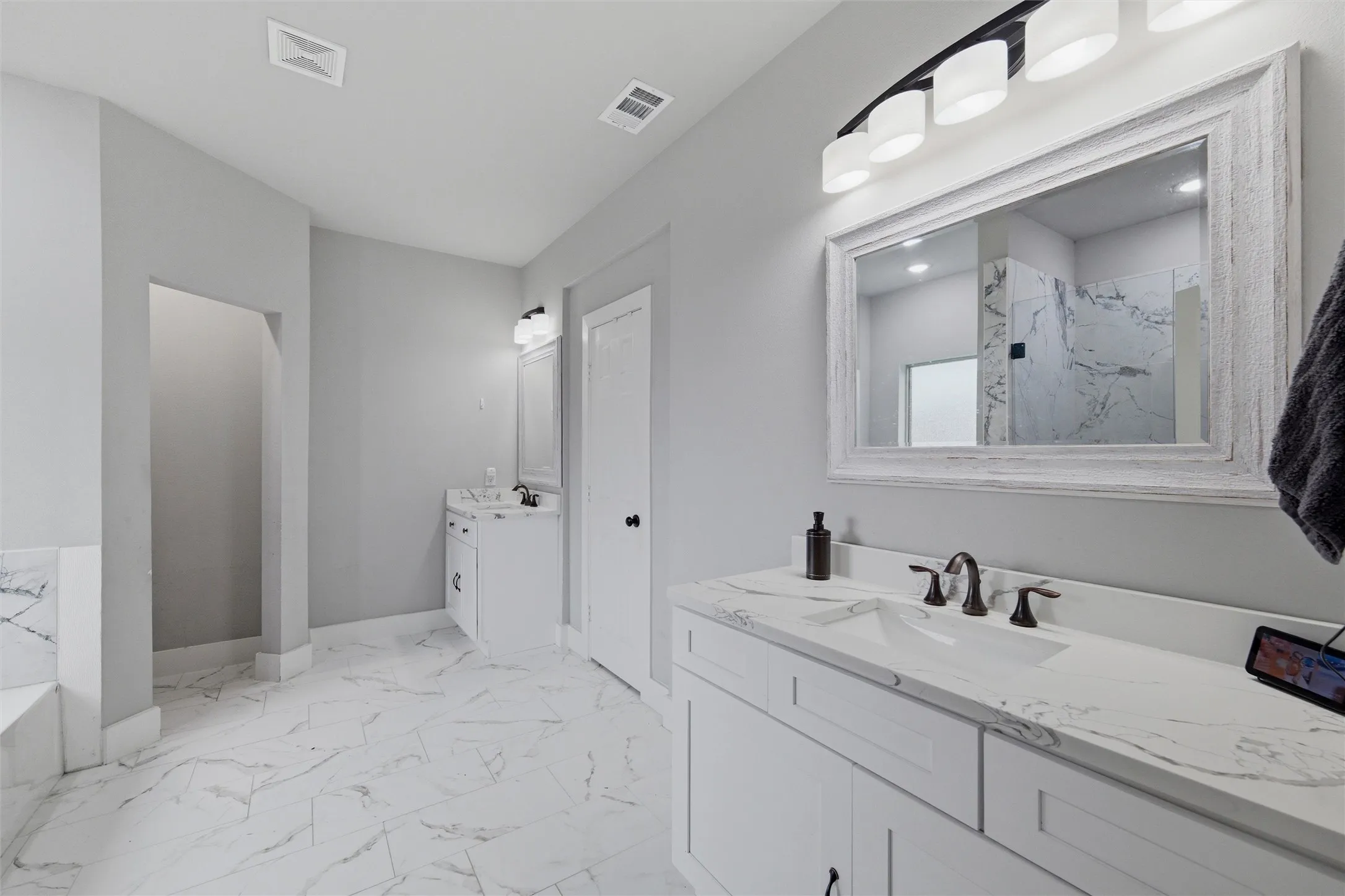 Single Family Residence For Sale in Johnson County , 203 Pioneer Drive, Keene, Texas 76059, 5 Bedroom, 2 Bathroom, 2 Garage spaces, 2,314 Sqft, built in 2022, Price $395,000, mls#21262643, Real Estate Agent in Keene, Homes For Sale in Johnson county, Homes For Sale in Keene, Realtor in Keene Texas, Real Estate Brokerage Independent Realty Texas, Luminita Cordes Realtor