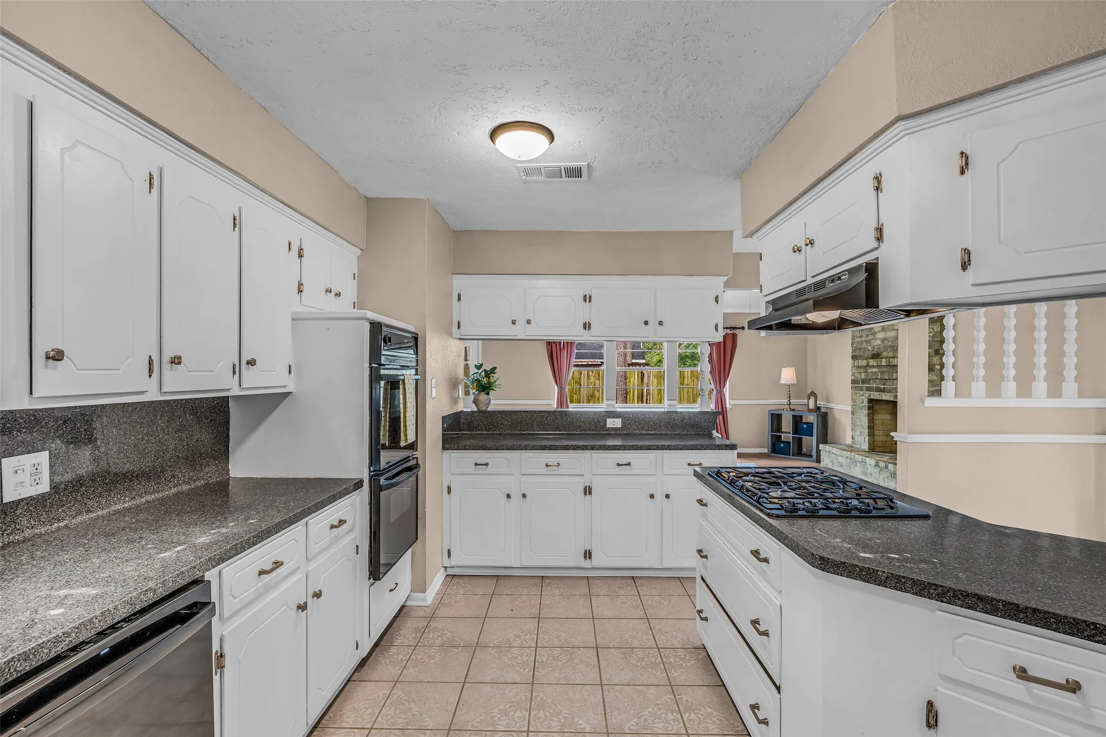 Single Family Residence For Sale in Harris County , 23351 Earlmist Drive, Spring, Texas 77373, 3 Bedroom, 2 Bathroom, 2 Garage spaces, 1,772 Sqft, built in 1977, mls#21241555, Real Estate Agent in Spring, Homes For Sale in Harris county, Homes For Sale in Spring, Realtor in Spring Texas, Real Estate Brokerage Independent Realty Texas, Luminita Cordes Realtor