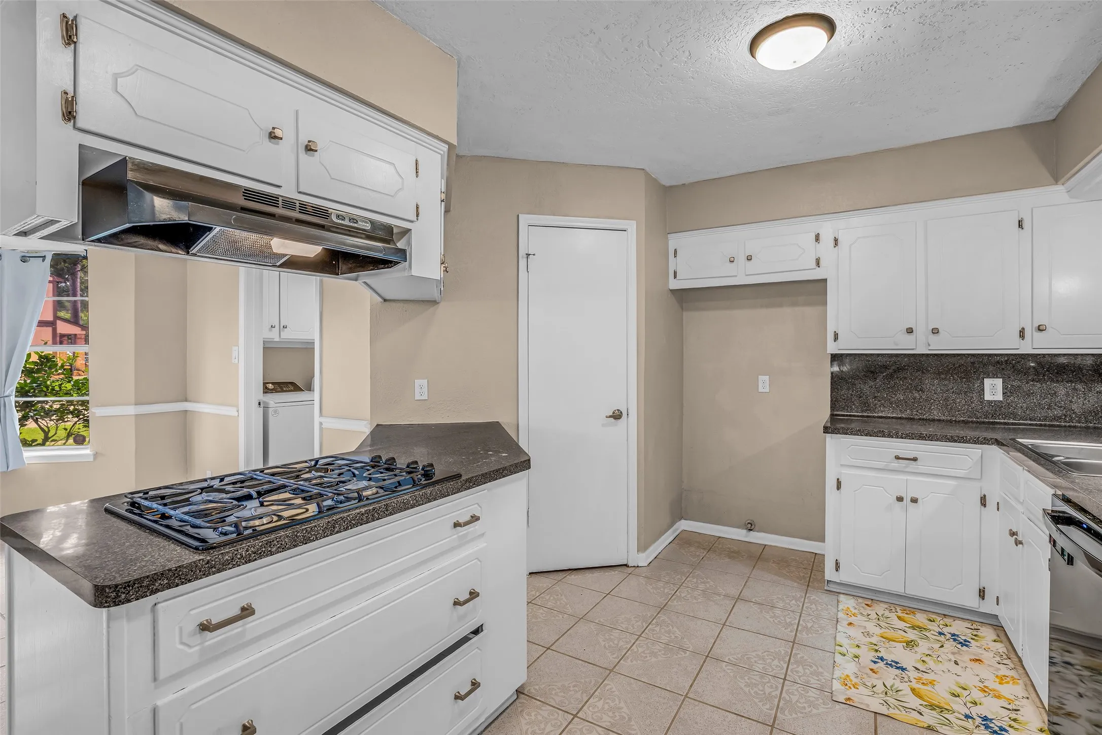 Single Family Residence For Sale in Harris County , 23351 Earlmist Drive, Spring, Texas 77373, 3 Bedroom, 2 Bathroom, 2 Garage spaces, 1,772 Sqft, built in 1977, mls#21241555, Real Estate Agent in Spring, Homes For Sale in Harris county, Homes For Sale in Spring, Realtor in Spring Texas, Real Estate Brokerage Independent Realty Texas, Luminita Cordes Realtor