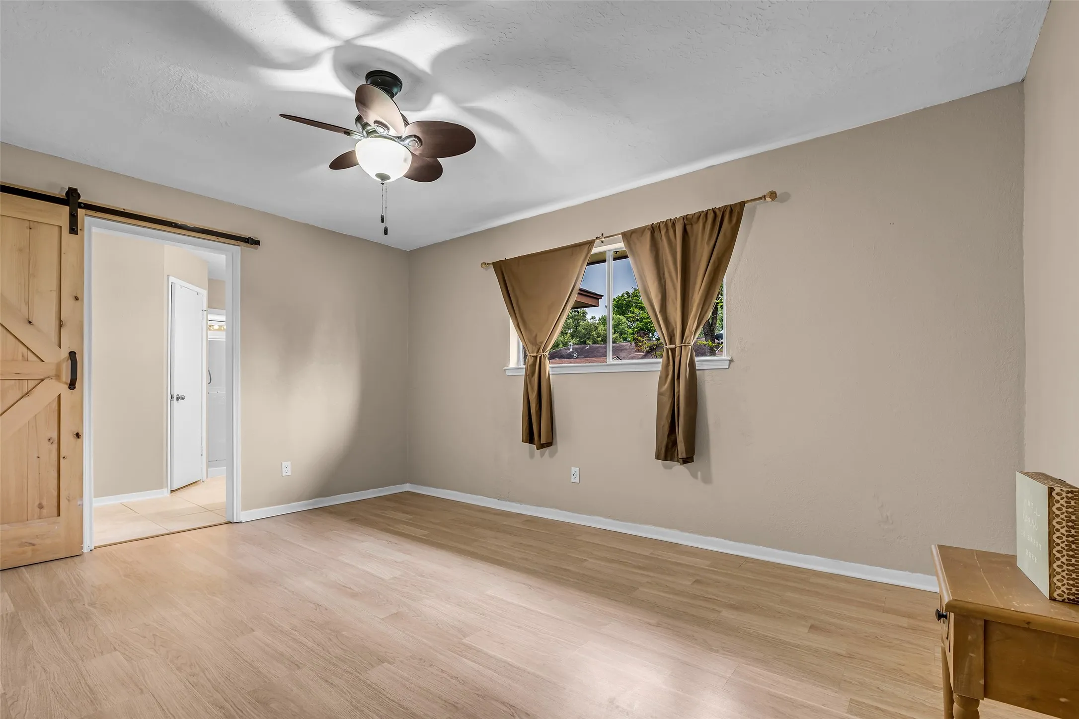 Single Family Residence For Sale in Harris County , 23351 Earlmist Drive, Spring, Texas 77373, 3 Bedroom, 2 Bathroom, 2 Garage spaces, 1,772 Sqft, built in 1977, mls#21241555, Real Estate Agent in Spring, Homes For Sale in Harris county, Homes For Sale in Spring, Realtor in Spring Texas, Real Estate Brokerage Independent Realty Texas, Luminita Cordes Realtor