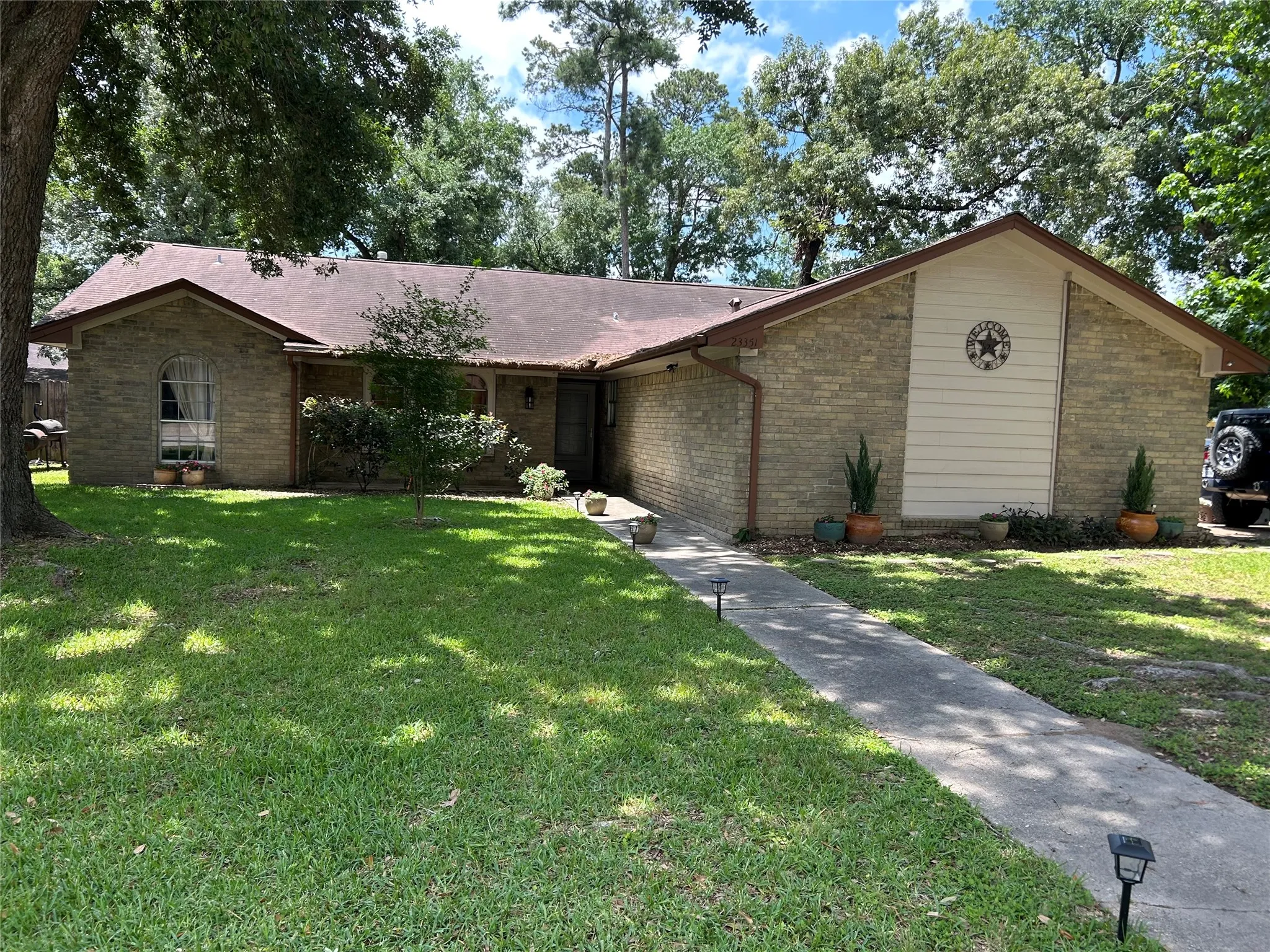 Single Family Residence For Sale in Harris County , 23351 Earlmist Drive, Spring, Texas 77373, 3 Bedroom, 2 Bathroom, 2 Garage spaces, 1,772 Sqft, built in 1977, mls#21241555, Real Estate Agent in Spring, Homes For Sale in Harris county, Homes For Sale in Spring, Realtor in Spring Texas, Real Estate Brokerage Independent Realty Texas, Luminita Cordes Realtor