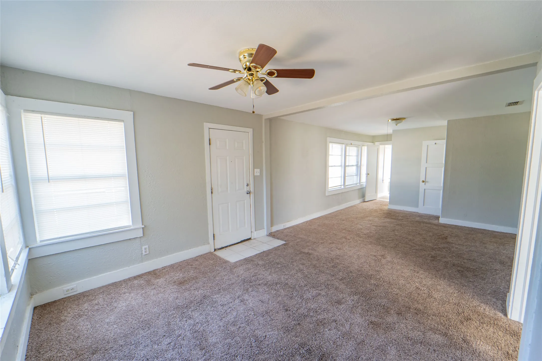 Single Family Residence For Sale in Stephens County , 304 N Geneva Street, Breckenridge, Texas 76424, 2 Bedroom, 1 Bathroom, 2 Garage spaces, 950 Sqft, built in 1930, mls#21267841, Real Estate Agent in Breckenridge, Homes For Sale in Stephens county, Homes For Sale in Breckenridge, Realtor in Breckenridge Texas, Real Estate Brokerage Independent Realty Texas, Luminita Cordes Realtor