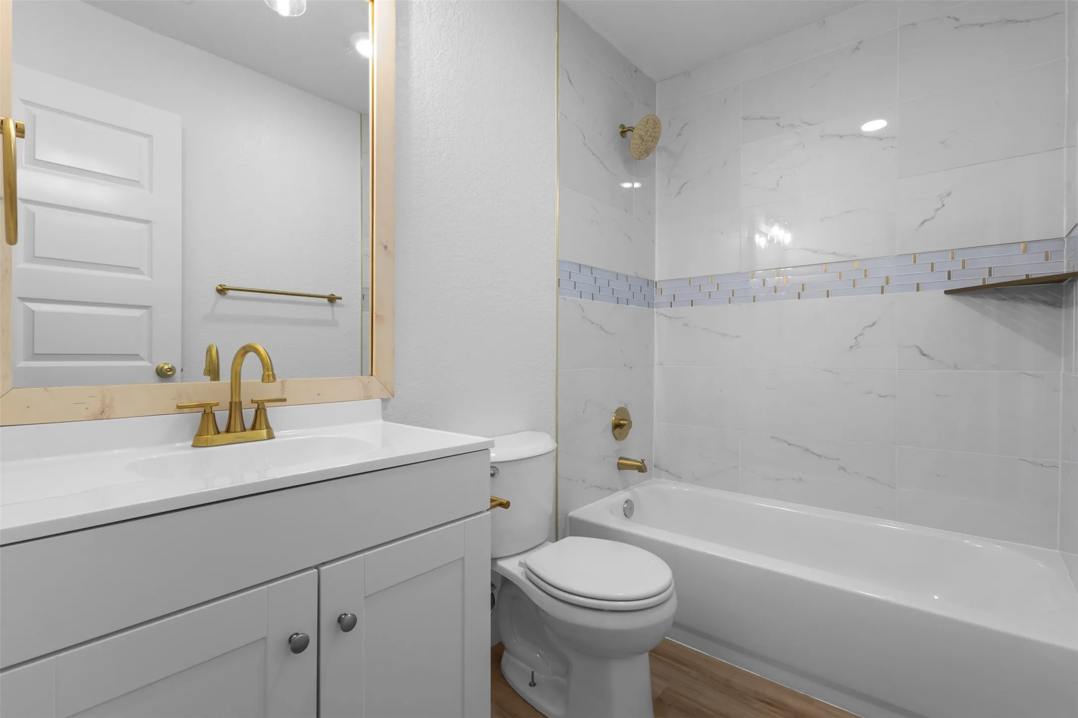 Single Family Residence For Sale in Dallas County , 7205 Airline Drive, Rowlett, Texas 75089, 3 Bedroom, 2 Bathroom, 2 Garage spaces, 1,332 Sqft, built in 1998, Price $320,000, mls#21267909, Real Estate Agent in Rowlett, Homes For Sale in Dallas county, Homes For Sale in Rowlett, Realtor in Rowlett Texas, Real Estate Brokerage Independent Realty Texas, Luminita Cordes Realtor