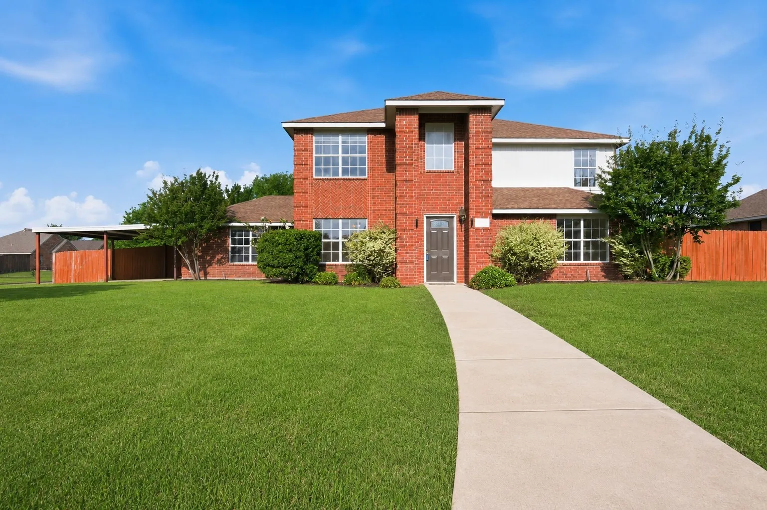 Single Family Residence For Sale in Denton County , 1001 Scenic Drive, Justin, Texas 76247, 4 Bedroom, 3 Bathroom, 2 Garage spaces, 2,552 Sqft, built in 1998, mls#21267726, Real Estate Agent in Justin, Homes For Sale in Denton county, Homes For Sale in Justin, Realtor in Justin Texas, Real Estate Brokerage Independent Realty Texas, Luminita Cordes Realtor