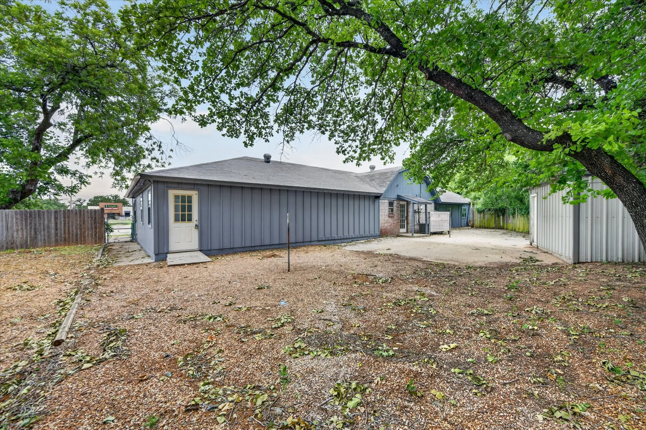 Office For Sale in Parker County , 936 E Highway 199, Springtown, Texas 76082, 0, 0, Garage spaces, 0 Sqft, built in 1989, Price $695,000, mls#21267930, Real Estate Agent in Springtown, Homes For Sale in Parker county, Homes For Sale in Springtown, Realtor in Springtown Texas, Real Estate Brokerage Independent Realty Texas, Luminita Cordes Realtor