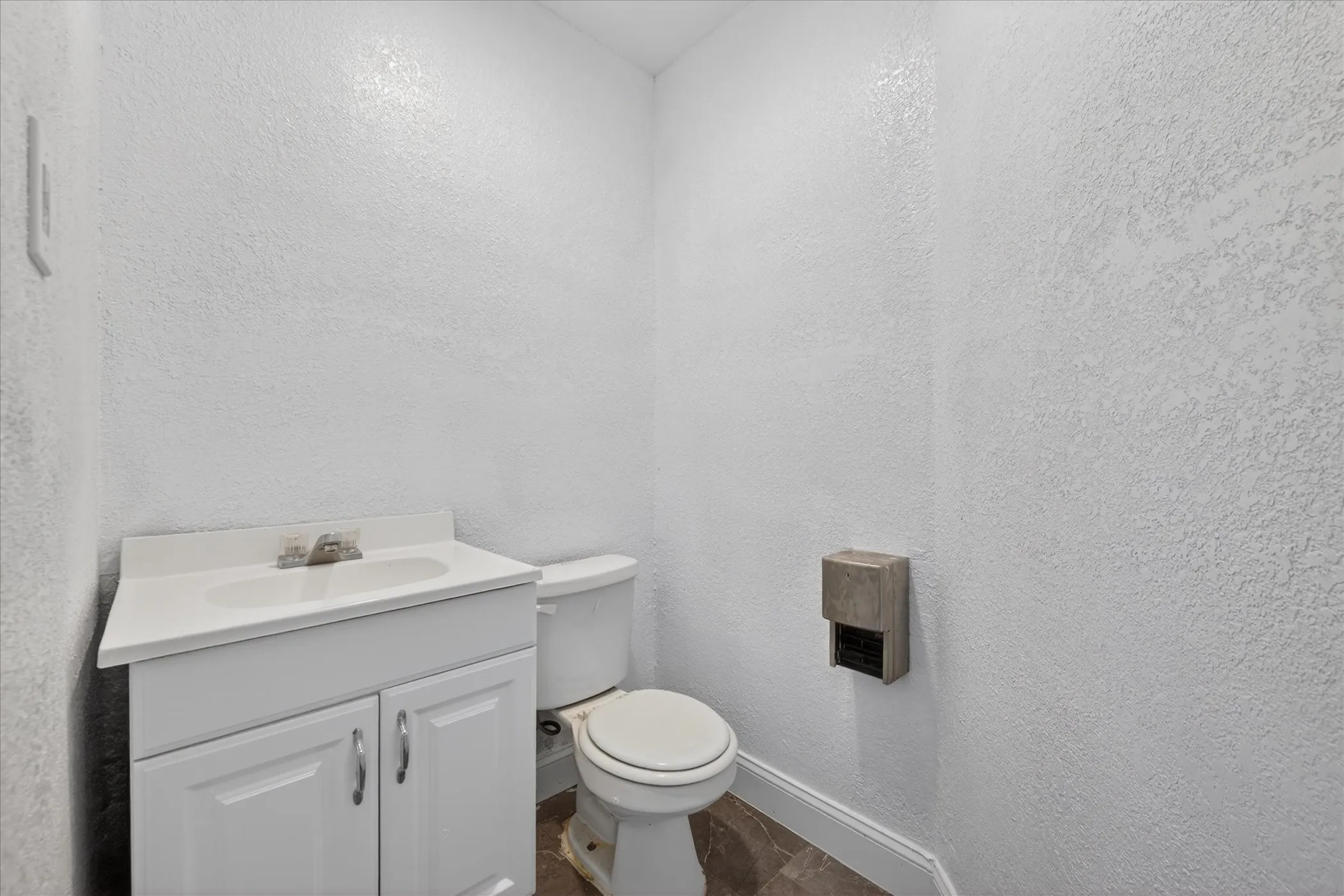 Office For Sale in Parker County , 936 E Highway 199, Springtown, Texas 76082, 0, 0, Garage spaces, 0 Sqft, built in 1989, Price $695,000, mls#21267930, Real Estate Agent in Springtown, Homes For Sale in Parker county, Homes For Sale in Springtown, Realtor in Springtown Texas, Real Estate Brokerage Independent Realty Texas, Luminita Cordes Realtor