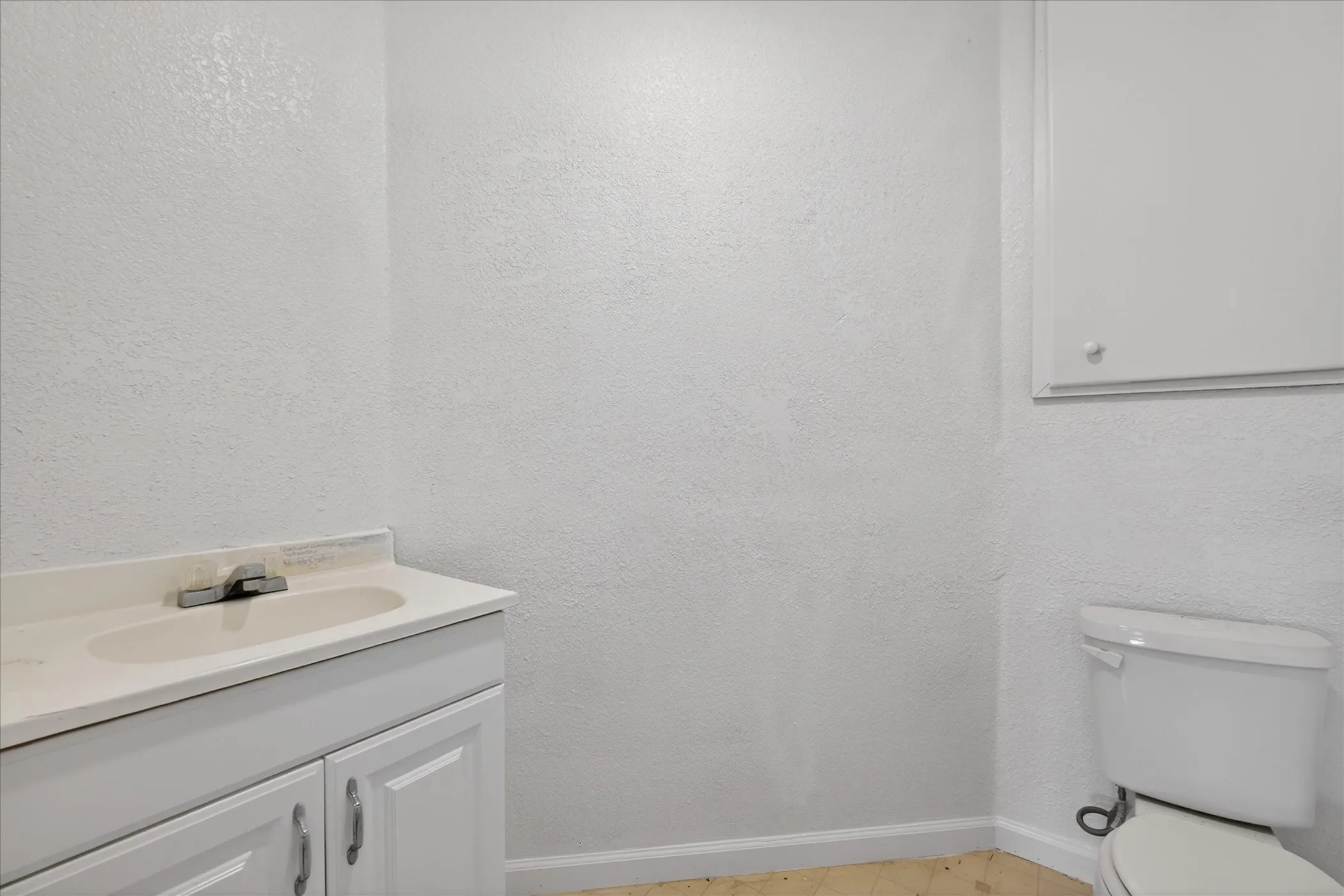 Office For Sale in Parker County , 936 E Highway 199, Springtown, Texas 76082, 0, 0, Garage spaces, 0 Sqft, built in 1989, Price $695,000, mls#21267930, Real Estate Agent in Springtown, Homes For Sale in Parker county, Homes For Sale in Springtown, Realtor in Springtown Texas, Real Estate Brokerage Independent Realty Texas, Luminita Cordes Realtor
