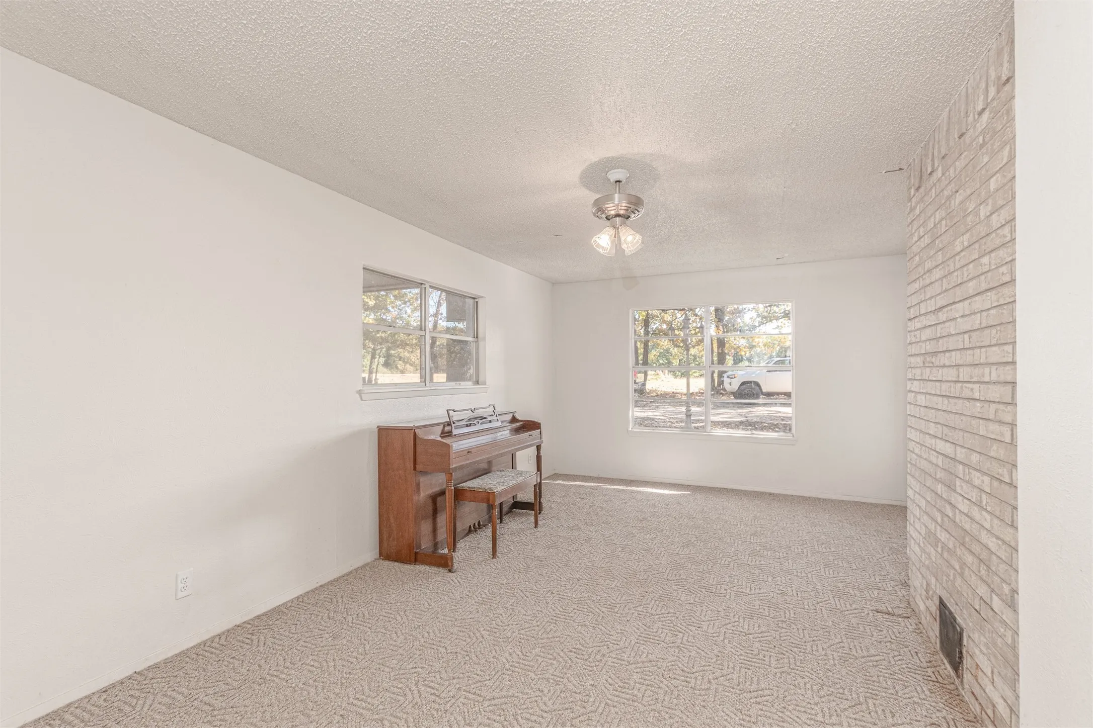 Single Family Residence For Sale in Delta County , 776 County Road 1080, Cooper, Texas 75432, 3 Bedroom, 1 Bathroom, Garage spaces, 1,683 Sqft, built in 1973, mls#21267969, Real Estate Agent in Cooper, Homes For Sale in Delta county, Homes For Sale in Cooper, Realtor in Cooper Texas, Real Estate Brokerage Independent Realty Texas, Luminita Cordes Realtor
