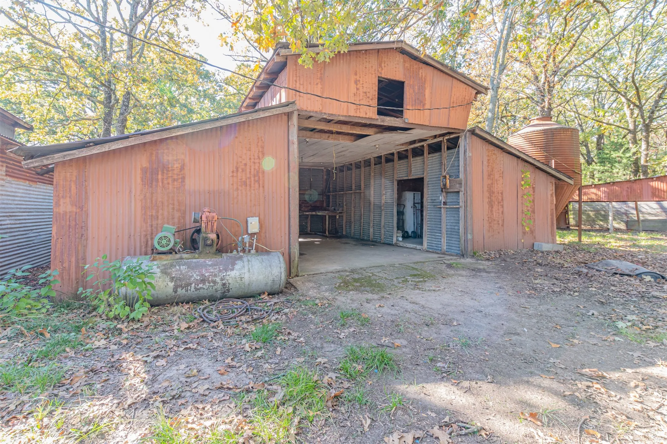 Single Family Residence For Sale in Delta County , 776 County Road 1080, Cooper, Texas 75432, 3 Bedroom, 1 Bathroom, Garage spaces, 1,683 Sqft, built in 1973, mls#21267969, Real Estate Agent in Cooper, Homes For Sale in Delta county, Homes For Sale in Cooper, Realtor in Cooper Texas, Real Estate Brokerage Independent Realty Texas, Luminita Cordes Realtor