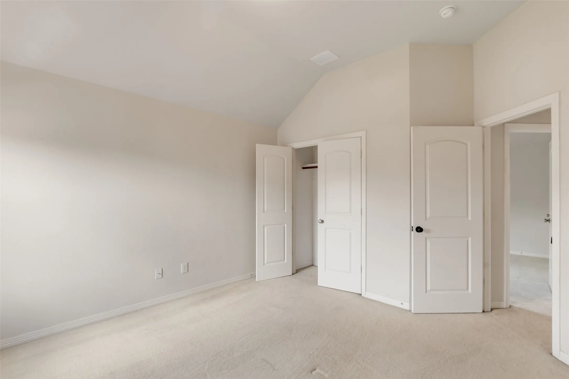 Single Family Residence For Sale in Denton County , 11202 Monarch Drive, Frisco, Texas 75033, 4 Bedroom, 3 Bathroom, 2 Garage spaces, 3,074 Sqft, built in 2005, mls#21265882, Real Estate Agent in Frisco, Homes For Sale in Denton county, Homes For Sale in Frisco, Realtor in Frisco Texas, Real Estate Brokerage Independent Realty Texas, Luminita Cordes Realtor