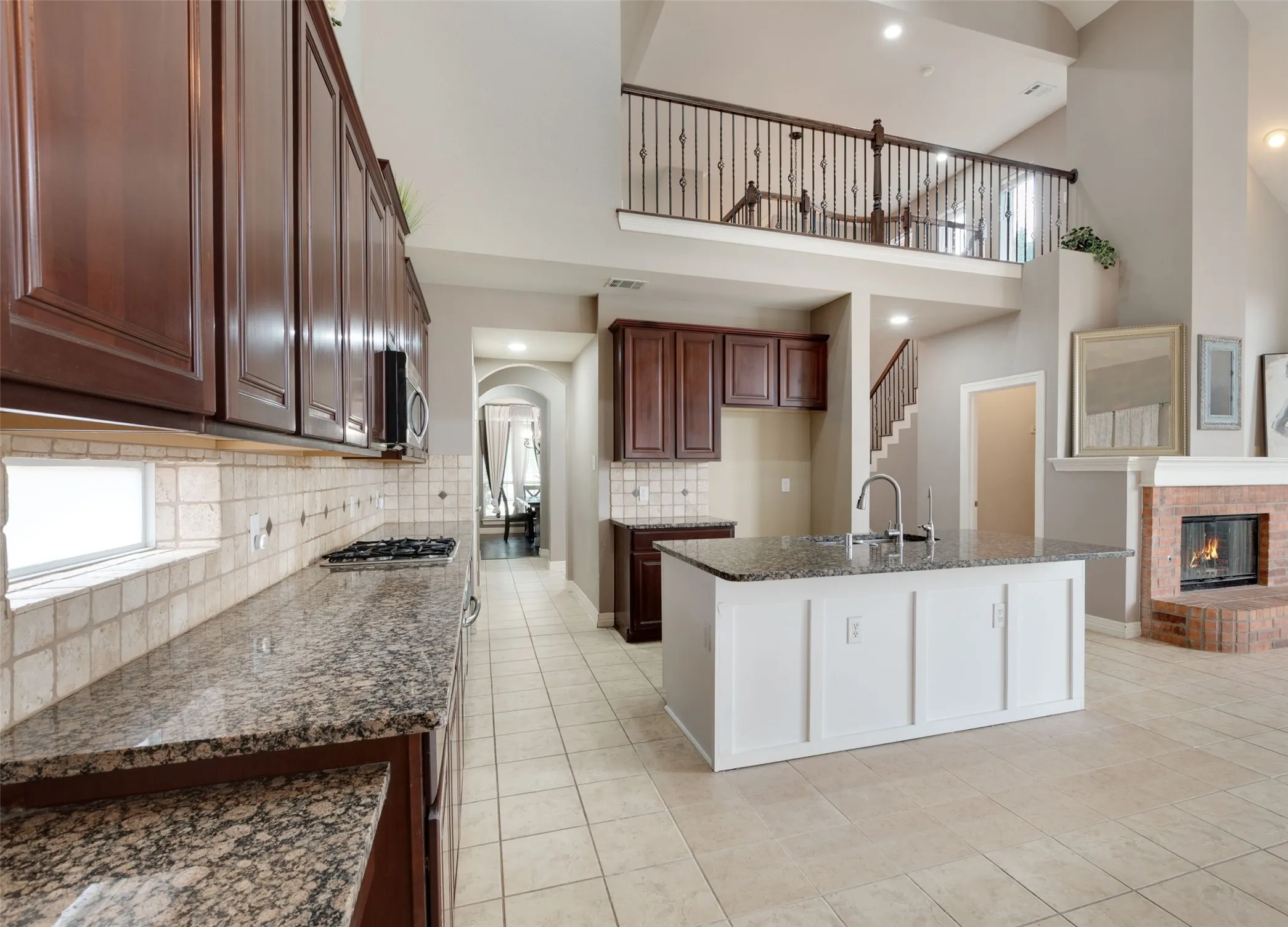 Single Family Residence For Sale in Denton County , 11202 Monarch Drive, Frisco, Texas 75033, 4 Bedroom, 3 Bathroom, 2 Garage spaces, 3,074 Sqft, built in 2005, mls#21265882, Real Estate Agent in Frisco, Homes For Sale in Denton county, Homes For Sale in Frisco, Realtor in Frisco Texas, Real Estate Brokerage Independent Realty Texas, Luminita Cordes Realtor