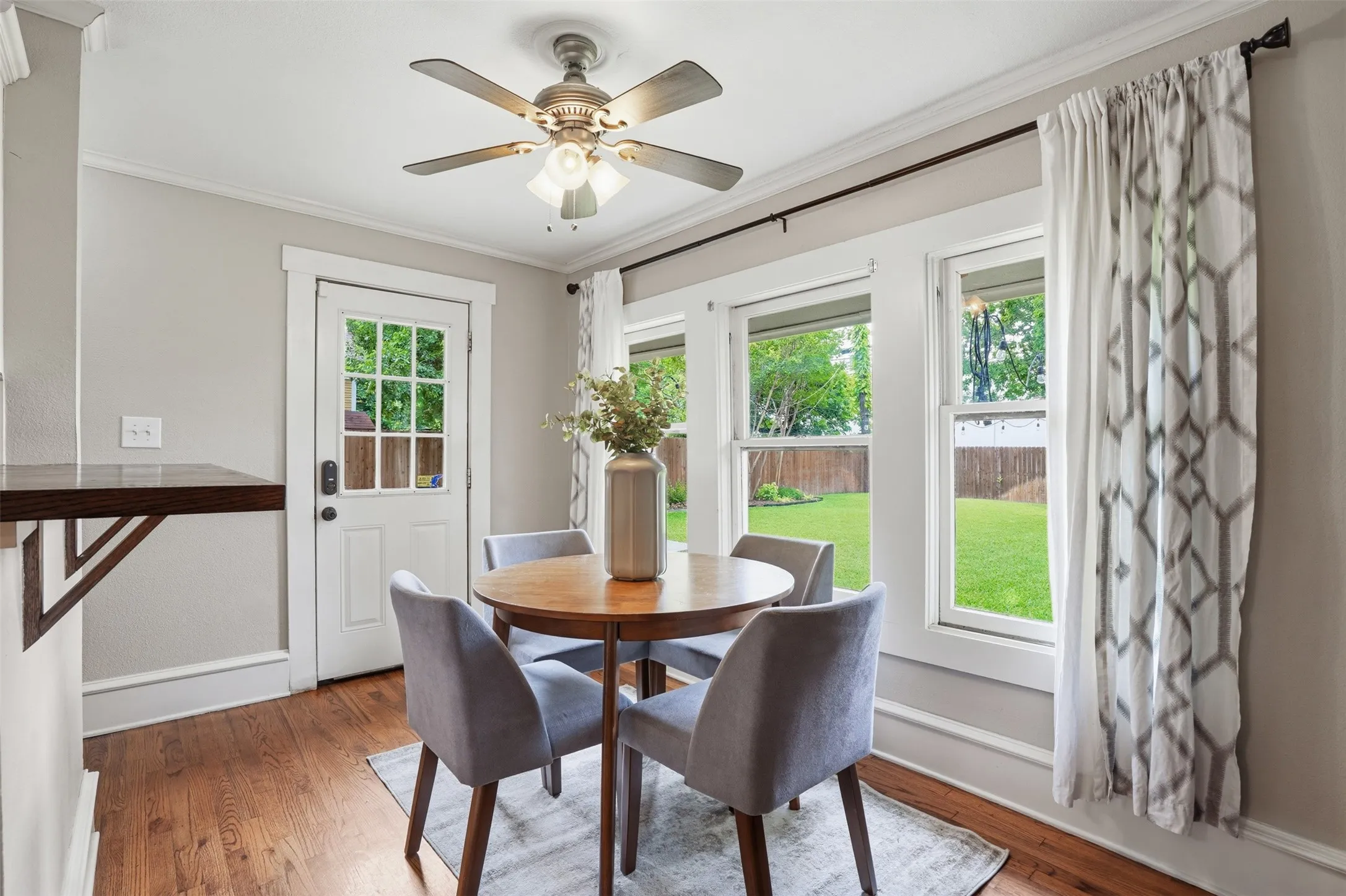 Single Family Residence For Sale in Tarrant County , 2212 Hurley Avenue, Fort Worth, Texas 76110, 4 Bedroom, 2 Bathroom, Garage spaces, 2,498 Sqft, built in 1911, mls#21260652, Real Estate Agent in Fort Worth, Homes For Sale in Tarrant county, Homes For Sale in Fort Worth, Realtor in Fort Worth Texas, Real Estate Brokerage Independent Realty Texas, Luminita Cordes Realtor