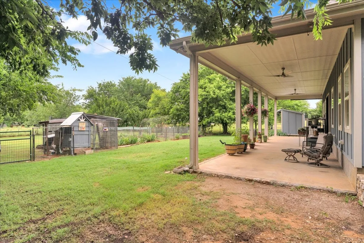 Single Family Residence For Sale in Johnson County , 11024 County Road 528, Mansfield, Texas 76063, 4 Bedroom, 3 Bathroom, Garage spaces, 2,910 Sqft, built in 2015, mls#21254431, Real Estate Agent in Mansfield, Homes For Sale in Johnson county, Homes For Sale in Mansfield, Realtor in Mansfield Texas, Real Estate Brokerage Independent Realty Texas, Luminita Cordes Realtor