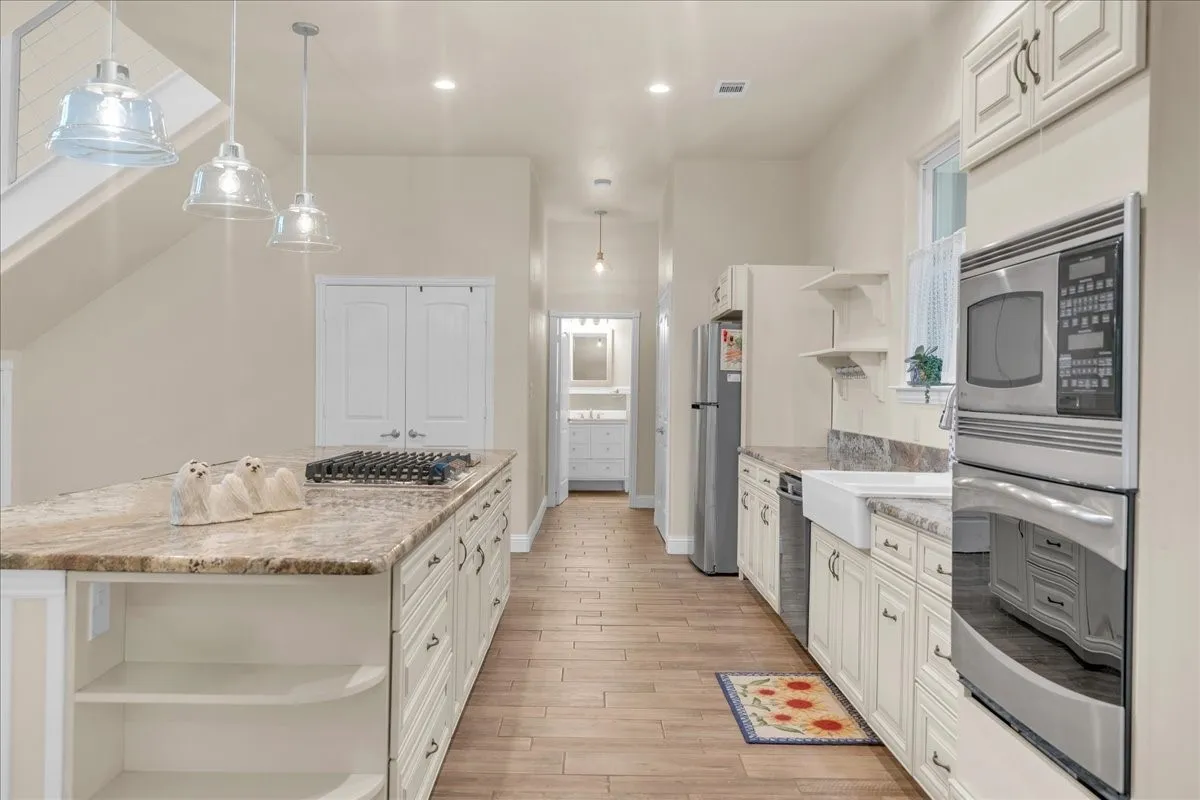 Single Family Residence For Sale in Johnson County , 11024 County Road 528, Mansfield, Texas 76063, 4 Bedroom, 3 Bathroom, Garage spaces, 2,910 Sqft, built in 2015, mls#21254431, Real Estate Agent in Mansfield, Homes For Sale in Johnson county, Homes For Sale in Mansfield, Realtor in Mansfield Texas, Real Estate Brokerage Independent Realty Texas, Luminita Cordes Realtor