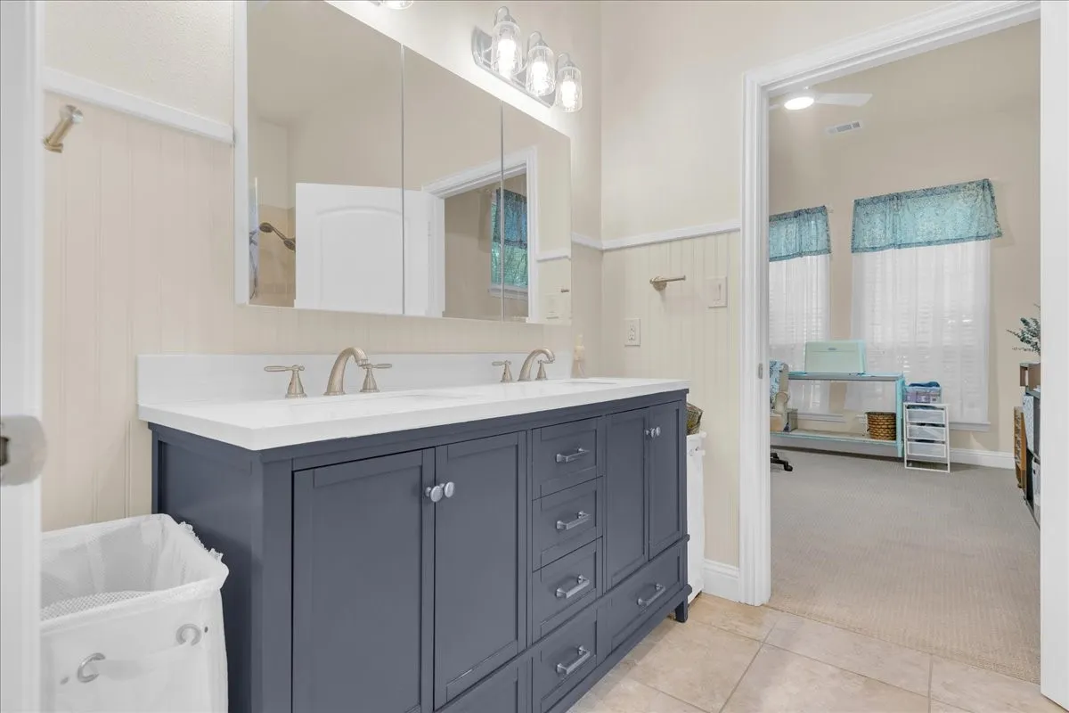 Single Family Residence For Sale in Johnson County , 11024 County Road 528, Mansfield, Texas 76063, 4 Bedroom, 3 Bathroom, Garage spaces, 2,910 Sqft, built in 2015, mls#21254431, Real Estate Agent in Mansfield, Homes For Sale in Johnson county, Homes For Sale in Mansfield, Realtor in Mansfield Texas, Real Estate Brokerage Independent Realty Texas, Luminita Cordes Realtor