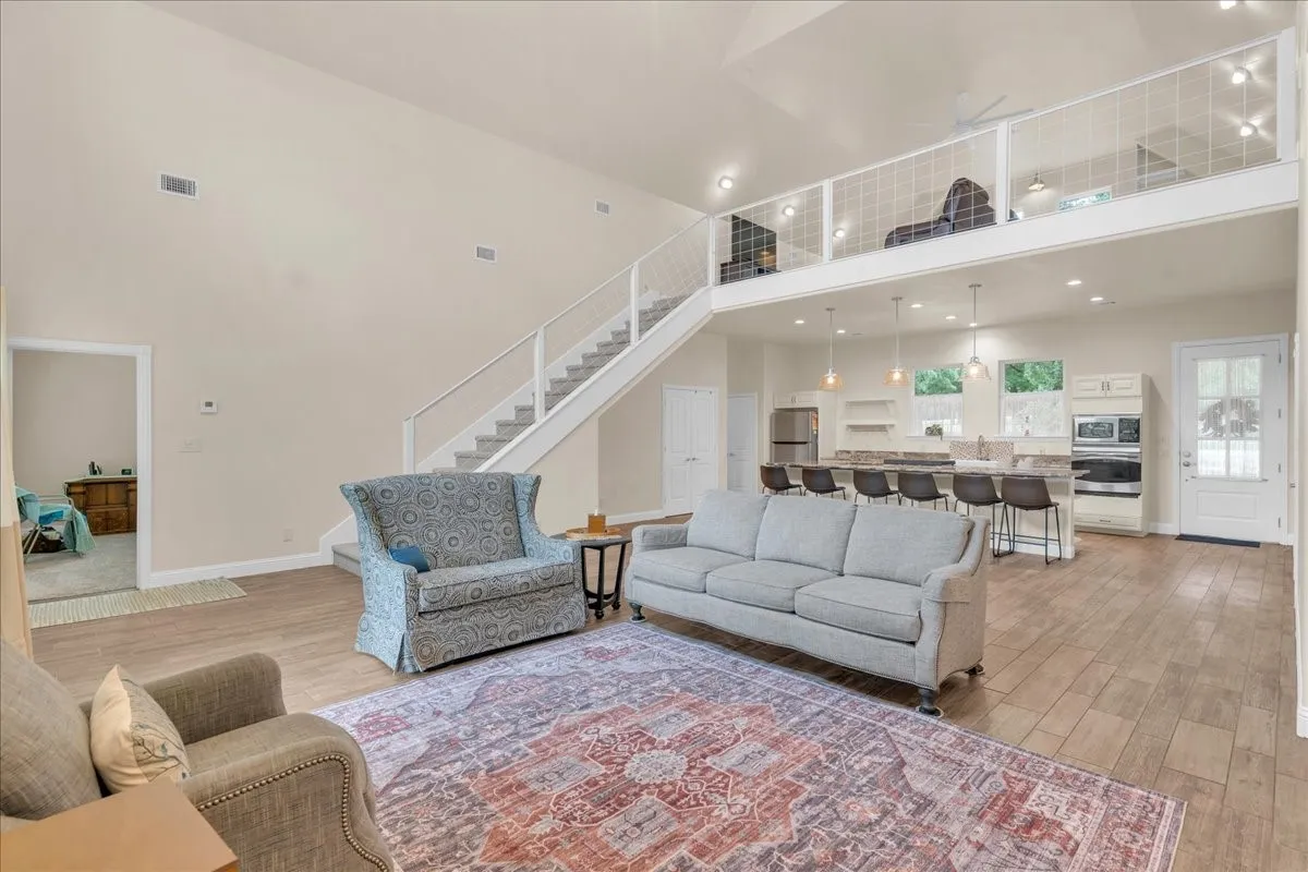 Single Family Residence For Sale in Johnson County , 11024 County Road 528, Mansfield, Texas 76063, 4 Bedroom, 3 Bathroom, Garage spaces, 2,910 Sqft, built in 2015, mls#21254431, Real Estate Agent in Mansfield, Homes For Sale in Johnson county, Homes For Sale in Mansfield, Realtor in Mansfield Texas, Real Estate Brokerage Independent Realty Texas, Luminita Cordes Realtor