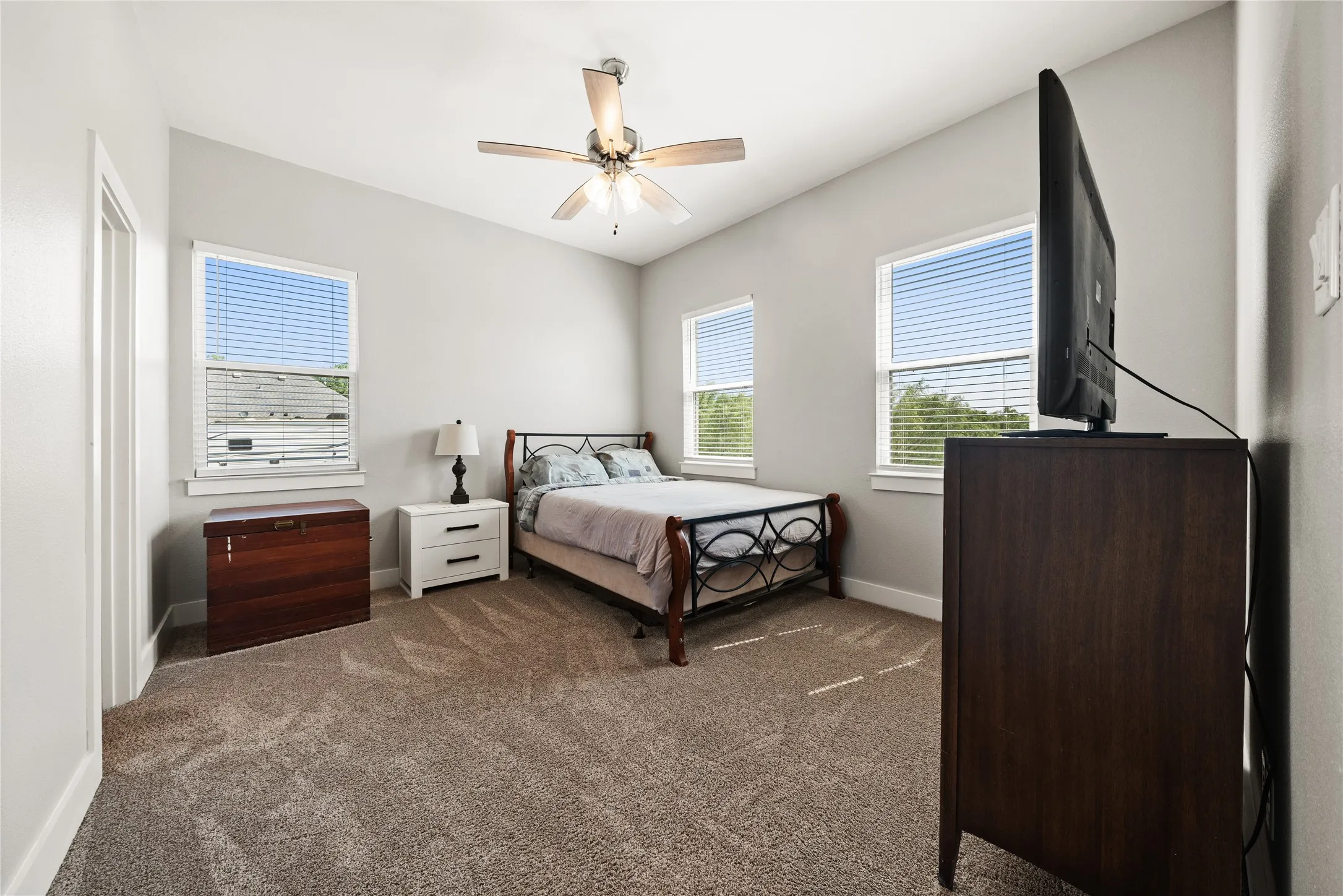 Single Family Residence For Sale in Parker County , 400 Adell Circle, Weatherford, Texas 76088, 4 Bedroom, 3 Bathroom, 3 Garage spaces, 2,482 Sqft, built in 2021, mls#21267670, Real Estate Agent in Weatherford, Homes For Sale in Parker county, Homes For Sale in Weatherford, Realtor in Weatherford Texas, Real Estate Brokerage Independent Realty Texas, Luminita Cordes Realtor