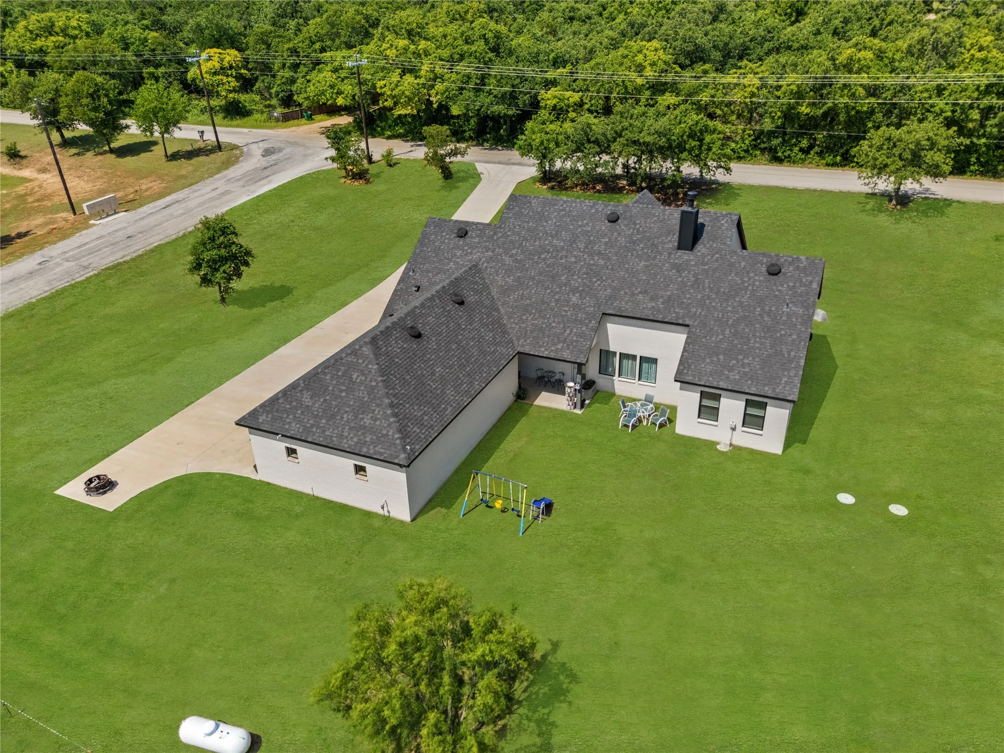 Single Family Residence For Sale in Parker County , 400 Adell Circle, Weatherford, Texas 76088, 4 Bedroom, 3 Bathroom, 3 Garage spaces, 2,482 Sqft, built in 2021, mls#21267670, Real Estate Agent in Weatherford, Homes For Sale in Parker county, Homes For Sale in Weatherford, Realtor in Weatherford Texas, Real Estate Brokerage Independent Realty Texas, Luminita Cordes Realtor