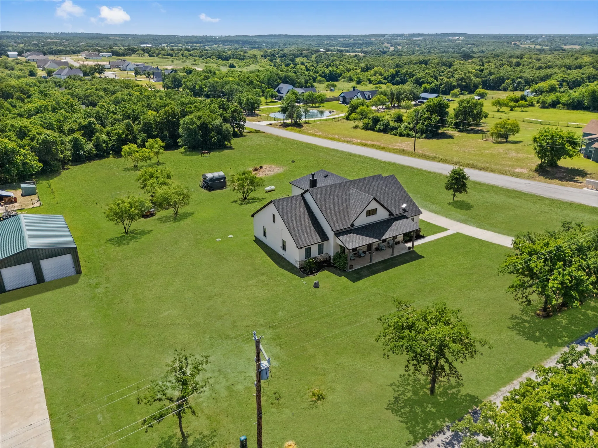 Single Family Residence For Sale in Parker County , 400 Adell Circle, Weatherford, Texas 76088, 4 Bedroom, 3 Bathroom, 3 Garage spaces, 2,482 Sqft, built in 2021, mls#21267670, Real Estate Agent in Weatherford, Homes For Sale in Parker county, Homes For Sale in Weatherford, Realtor in Weatherford Texas, Real Estate Brokerage Independent Realty Texas, Luminita Cordes Realtor