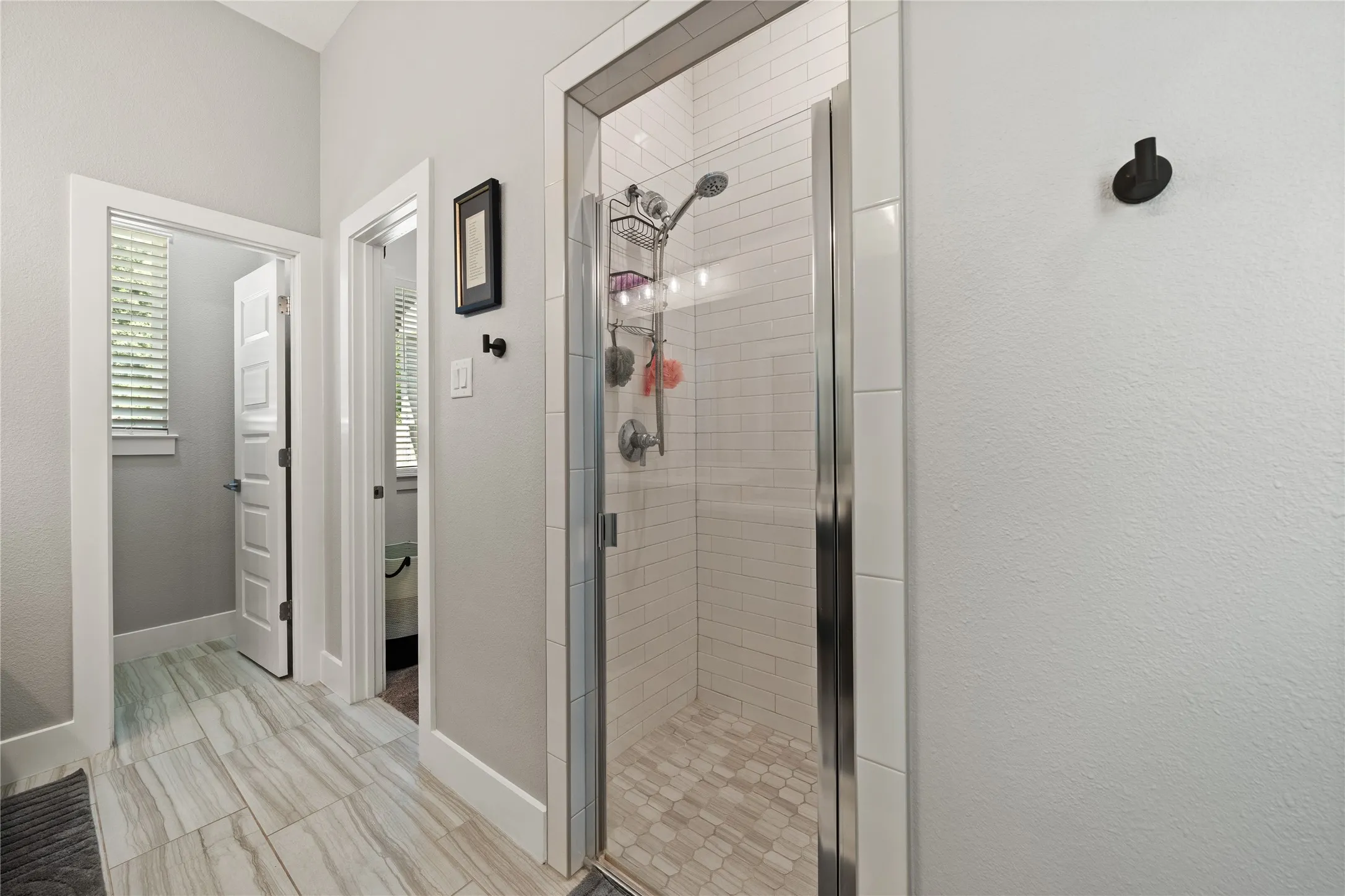 Single Family Residence For Sale in Parker County , 400 Adell Circle, Weatherford, Texas 76088, 4 Bedroom, 3 Bathroom, 3 Garage spaces, 2,482 Sqft, built in 2021, mls#21267670, Real Estate Agent in Weatherford, Homes For Sale in Parker county, Homes For Sale in Weatherford, Realtor in Weatherford Texas, Real Estate Brokerage Independent Realty Texas, Luminita Cordes Realtor