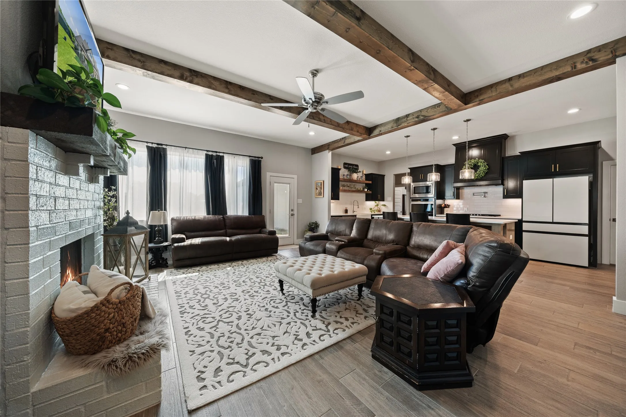 Single Family Residence For Sale in Parker County , 400 Adell Circle, Weatherford, Texas 76088, 4 Bedroom, 3 Bathroom, 3 Garage spaces, 2,482 Sqft, built in 2021, mls#21267670, Real Estate Agent in Weatherford, Homes For Sale in Parker county, Homes For Sale in Weatherford, Realtor in Weatherford Texas, Real Estate Brokerage Independent Realty Texas, Luminita Cordes Realtor