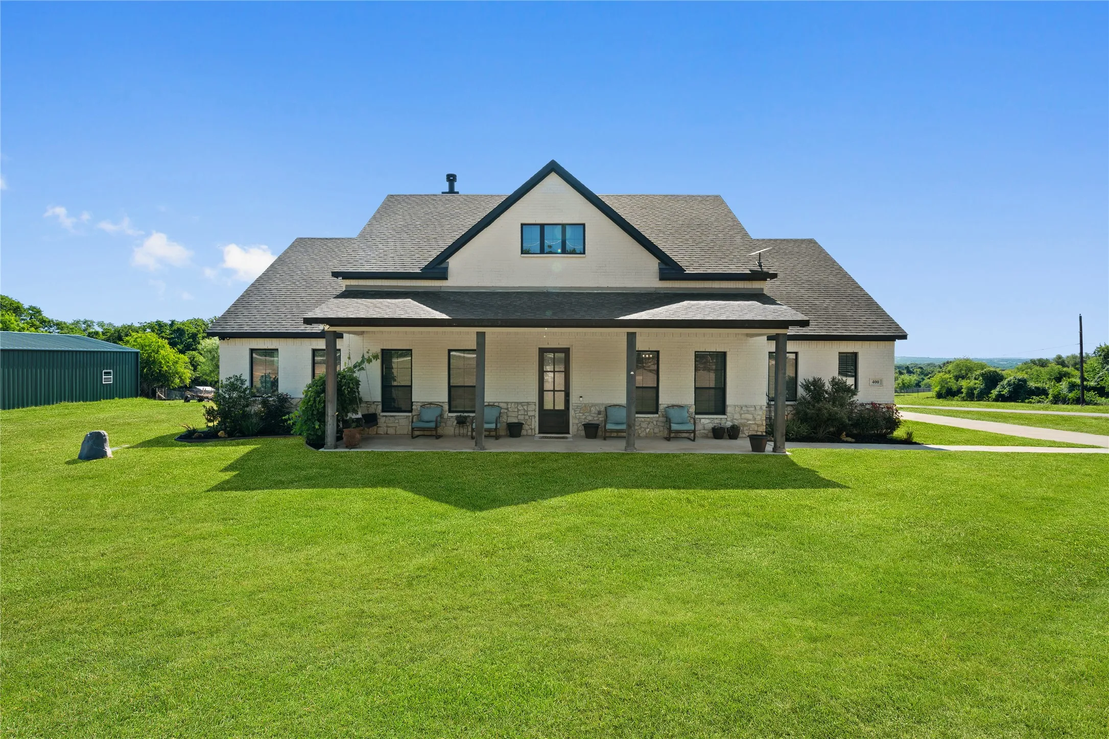 Single Family Residence For Sale in Parker County , 400 Adell Circle, Weatherford, Texas 76088, 4 Bedroom, 3 Bathroom, 3 Garage spaces, 2,482 Sqft, built in 2021, mls#21267670, Real Estate Agent in Weatherford, Homes For Sale in Parker county, Homes For Sale in Weatherford, Realtor in Weatherford Texas, Real Estate Brokerage Independent Realty Texas, Luminita Cordes Realtor