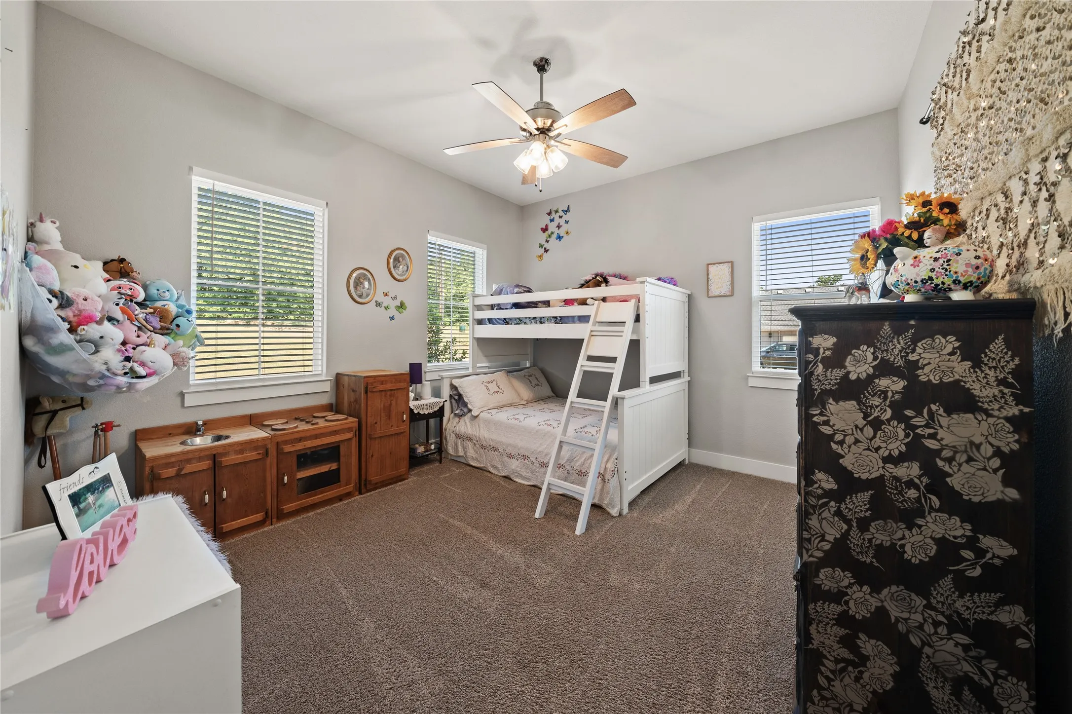 Single Family Residence For Sale in Parker County , 400 Adell Circle, Weatherford, Texas 76088, 4 Bedroom, 3 Bathroom, 3 Garage spaces, 2,482 Sqft, built in 2021, mls#21267670, Real Estate Agent in Weatherford, Homes For Sale in Parker county, Homes For Sale in Weatherford, Realtor in Weatherford Texas, Real Estate Brokerage Independent Realty Texas, Luminita Cordes Realtor