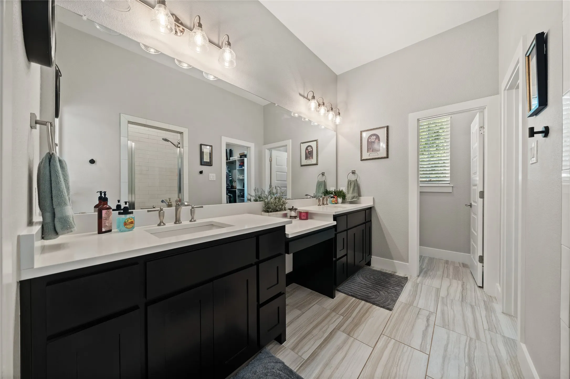 Single Family Residence For Sale in Parker County , 400 Adell Circle, Weatherford, Texas 76088, 4 Bedroom, 3 Bathroom, 3 Garage spaces, 2,482 Sqft, built in 2021, mls#21267670, Real Estate Agent in Weatherford, Homes For Sale in Parker county, Homes For Sale in Weatherford, Realtor in Weatherford Texas, Real Estate Brokerage Independent Realty Texas, Luminita Cordes Realtor