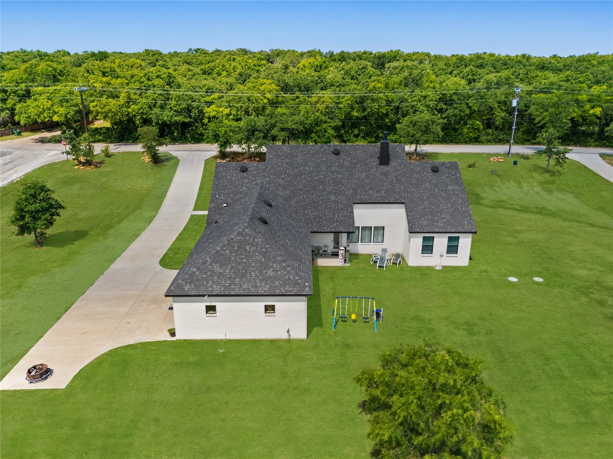 Single Family Residence For Sale in Parker County , 400 Adell Circle, Weatherford, Texas 76088, 4 Bedroom, 3 Bathroom, 3 Garage spaces, 2,482 Sqft, built in 2021, mls#21267670, Real Estate Agent in Weatherford, Homes For Sale in Parker county, Homes For Sale in Weatherford, Realtor in Weatherford Texas, Real Estate Brokerage Independent Realty Texas, Luminita Cordes Realtor