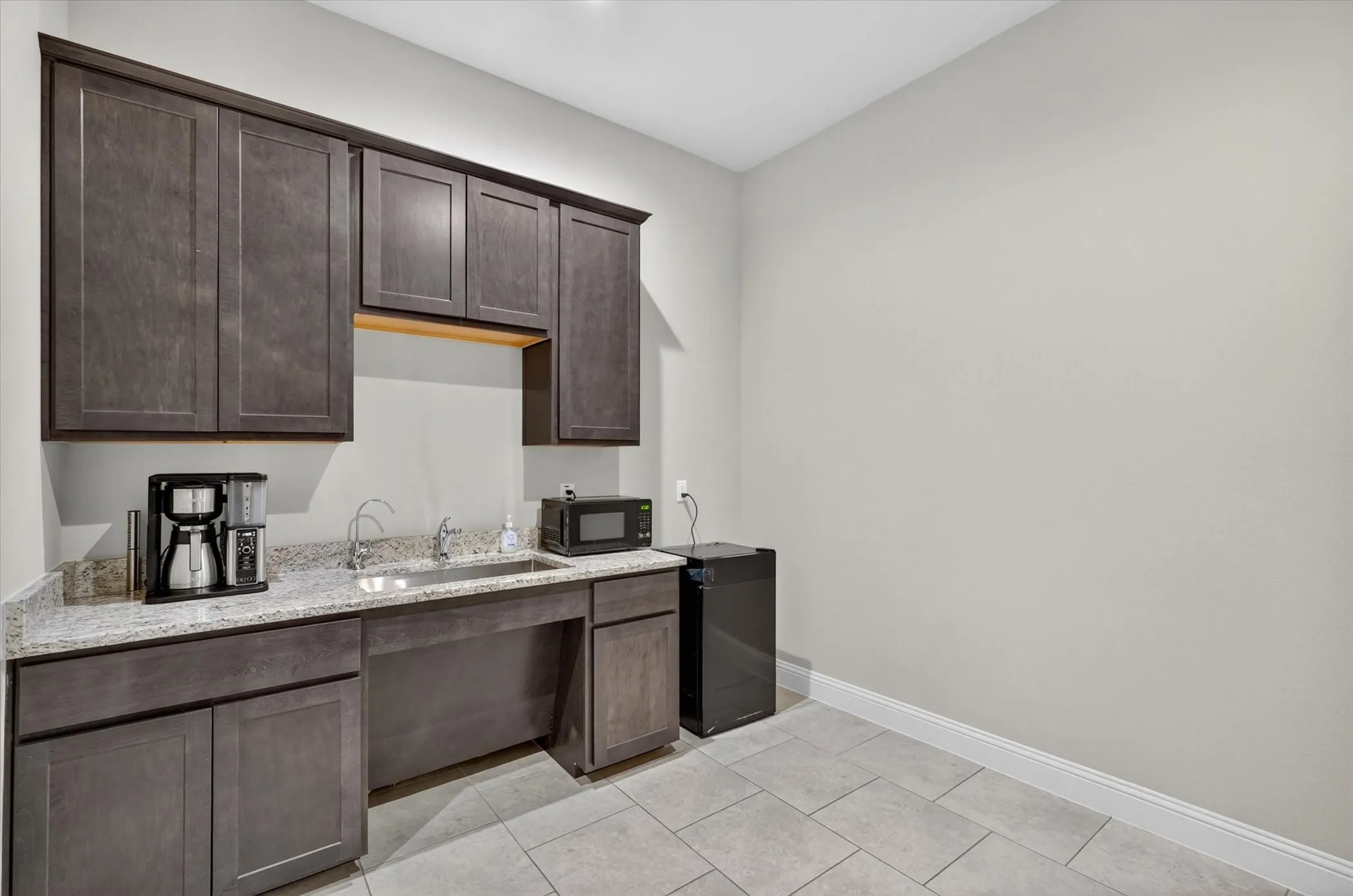 Office For Rent in Collin County , 291 S Preston Road 420, Prosper, Texas 75078, 0, 0, Garage spaces, 0 Sqft, built in 2023, Price $3,200, mls#21268024, Real Estate Agent in Prosper, Homes For Rent in Collin county, Homes For Rent in Prosper, Realtor in Prosper Texas, Real Estate Brokerage Independent Realty Texas, Luminita Cordes Realtor