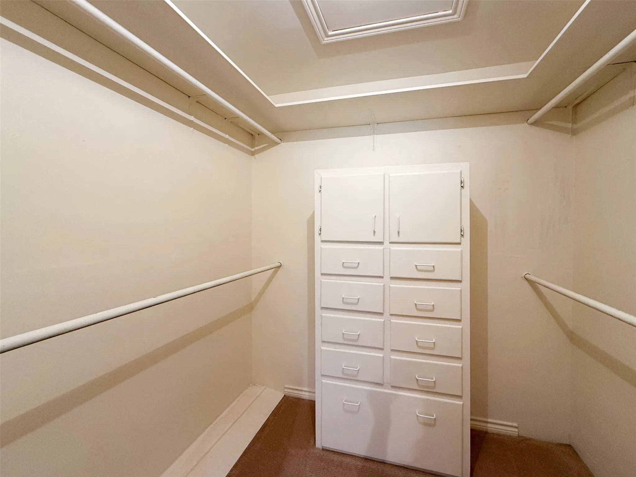 Single Family Residence For Sale in Denton County , 13001 Stonebridge Road, Argyle, Texas 76226, 5 Bedroom, 6 Bathroom, 3 Garage spaces, 4,437 Sqft, built in 1974, mls#21267488, Real Estate Agent in Argyle, Homes For Sale in Denton county, Homes For Sale in Argyle, Realtor in Argyle Texas, Real Estate Brokerage Independent Realty Texas, Luminita Cordes Realtor