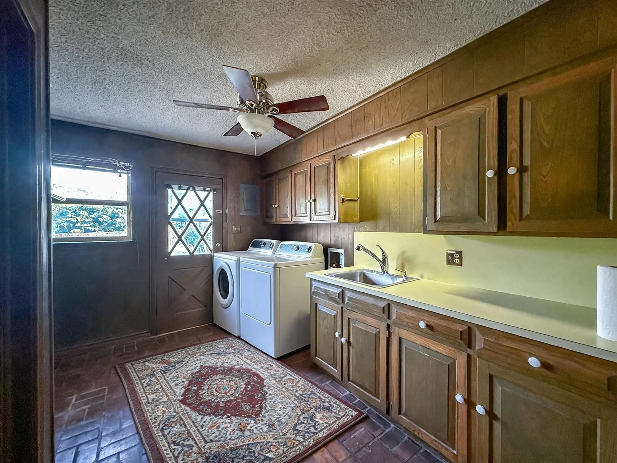 Single Family Residence For Sale in Denton County , 13001 Stonebridge Road, Argyle, Texas 76226, 5 Bedroom, 6 Bathroom, 3 Garage spaces, 4,437 Sqft, built in 1974, mls#21267488, Real Estate Agent in Argyle, Homes For Sale in Denton county, Homes For Sale in Argyle, Realtor in Argyle Texas, Real Estate Brokerage Independent Realty Texas, Luminita Cordes Realtor