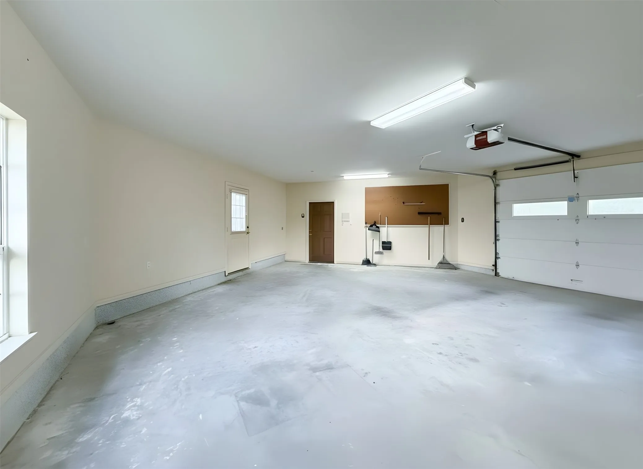 Single Family Residence For Sale in Denton County , 13001 Stonebridge Road, Argyle, Texas 76226, 5 Bedroom, 6 Bathroom, 3 Garage spaces, 4,437 Sqft, built in 1974, mls#21267488, Real Estate Agent in Argyle, Homes For Sale in Denton county, Homes For Sale in Argyle, Realtor in Argyle Texas, Real Estate Brokerage Independent Realty Texas, Luminita Cordes Realtor