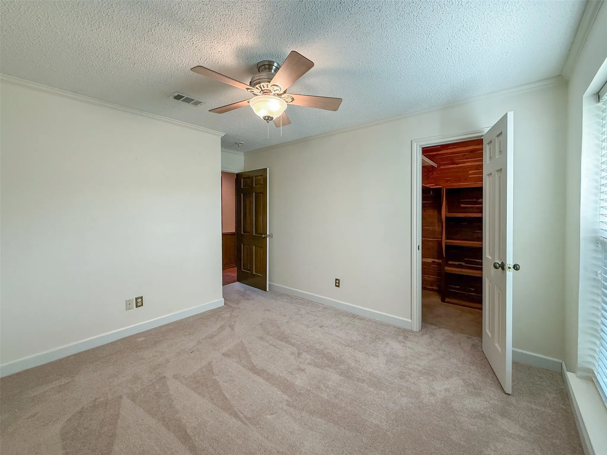 Single Family Residence For Sale in Denton County , 13001 Stonebridge Road, Argyle, Texas 76226, 5 Bedroom, 6 Bathroom, 3 Garage spaces, 4,437 Sqft, built in 1974, mls#21267488, Real Estate Agent in Argyle, Homes For Sale in Denton county, Homes For Sale in Argyle, Realtor in Argyle Texas, Real Estate Brokerage Independent Realty Texas, Luminita Cordes Realtor