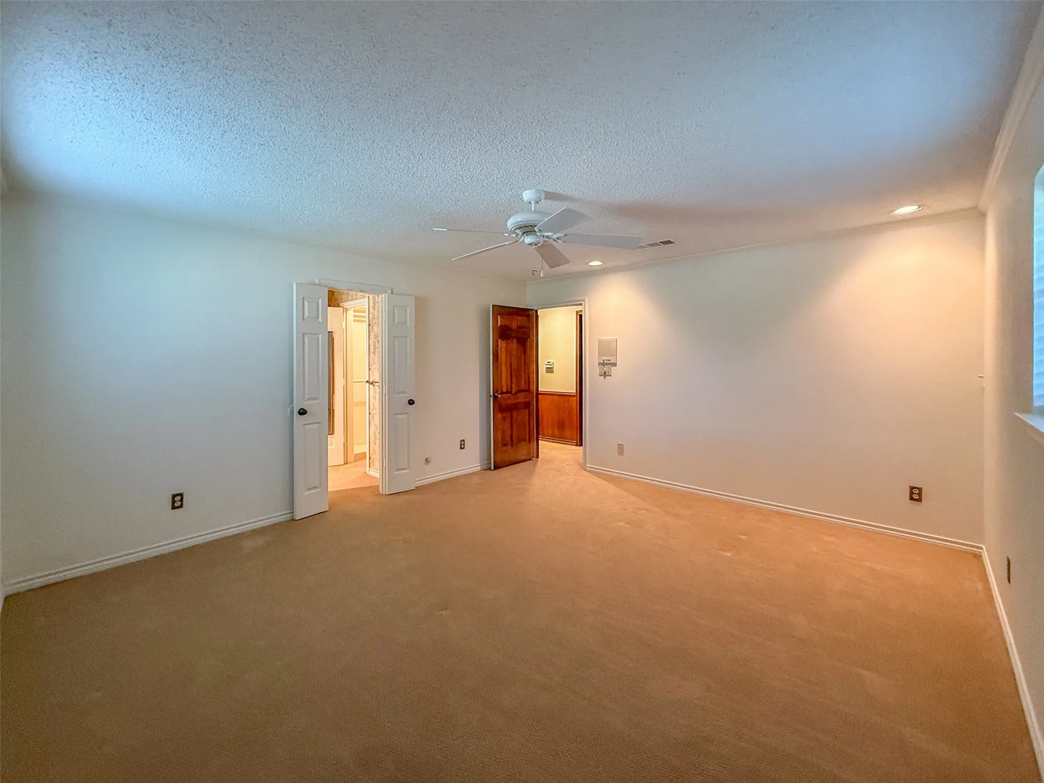 Single Family Residence For Sale in Denton County , 13001 Stonebridge Road, Argyle, Texas 76226, 5 Bedroom, 6 Bathroom, 3 Garage spaces, 4,437 Sqft, built in 1974, mls#21267488, Real Estate Agent in Argyle, Homes For Sale in Denton county, Homes For Sale in Argyle, Realtor in Argyle Texas, Real Estate Brokerage Independent Realty Texas, Luminita Cordes Realtor